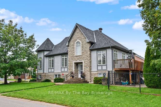 90 Meadowlark Boulevard, Wasaga Beach, ON L9Z 0B5 photo 2