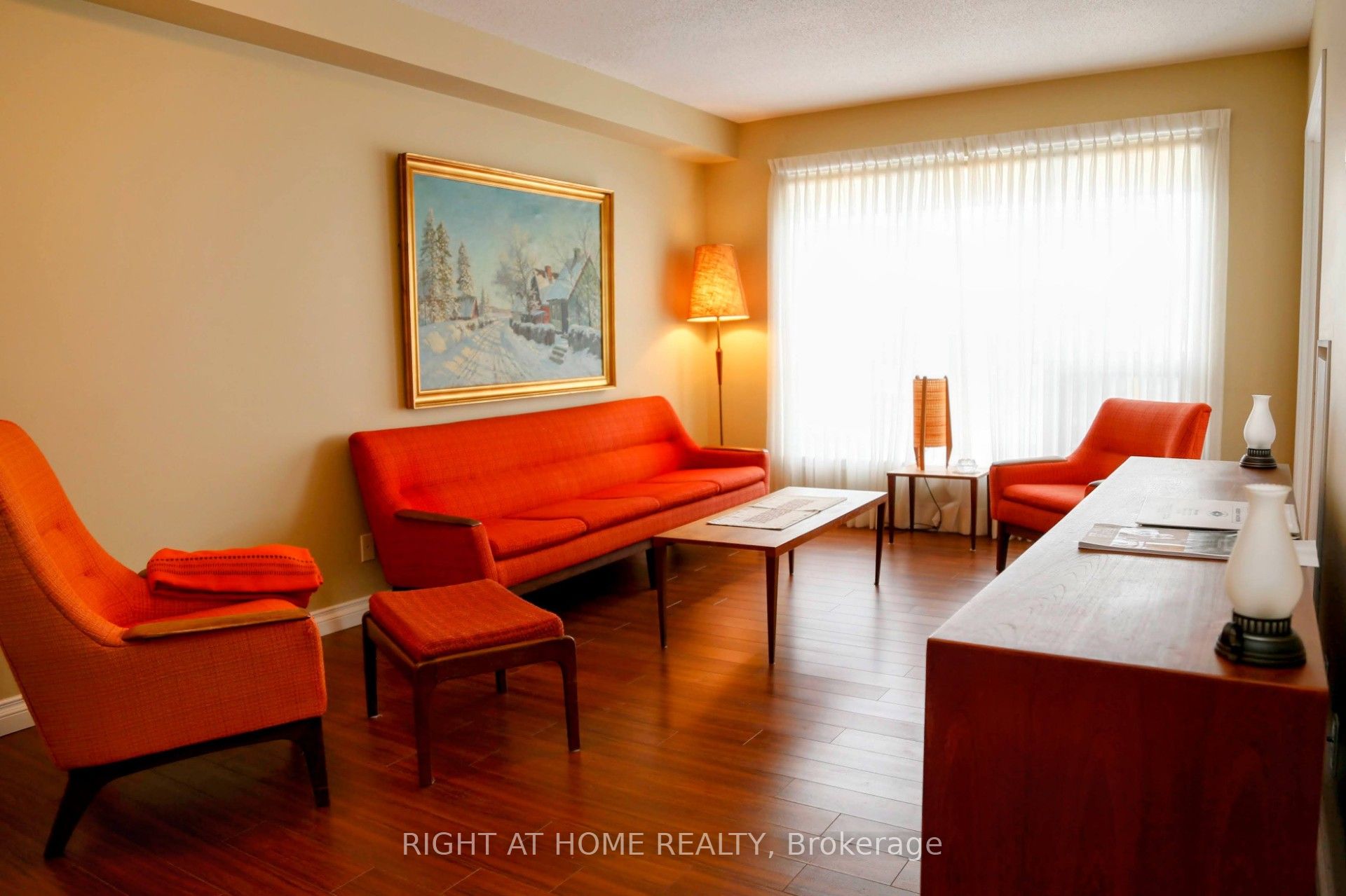 90 Dean Avenue 507, Barrie, ON L4N 0M3