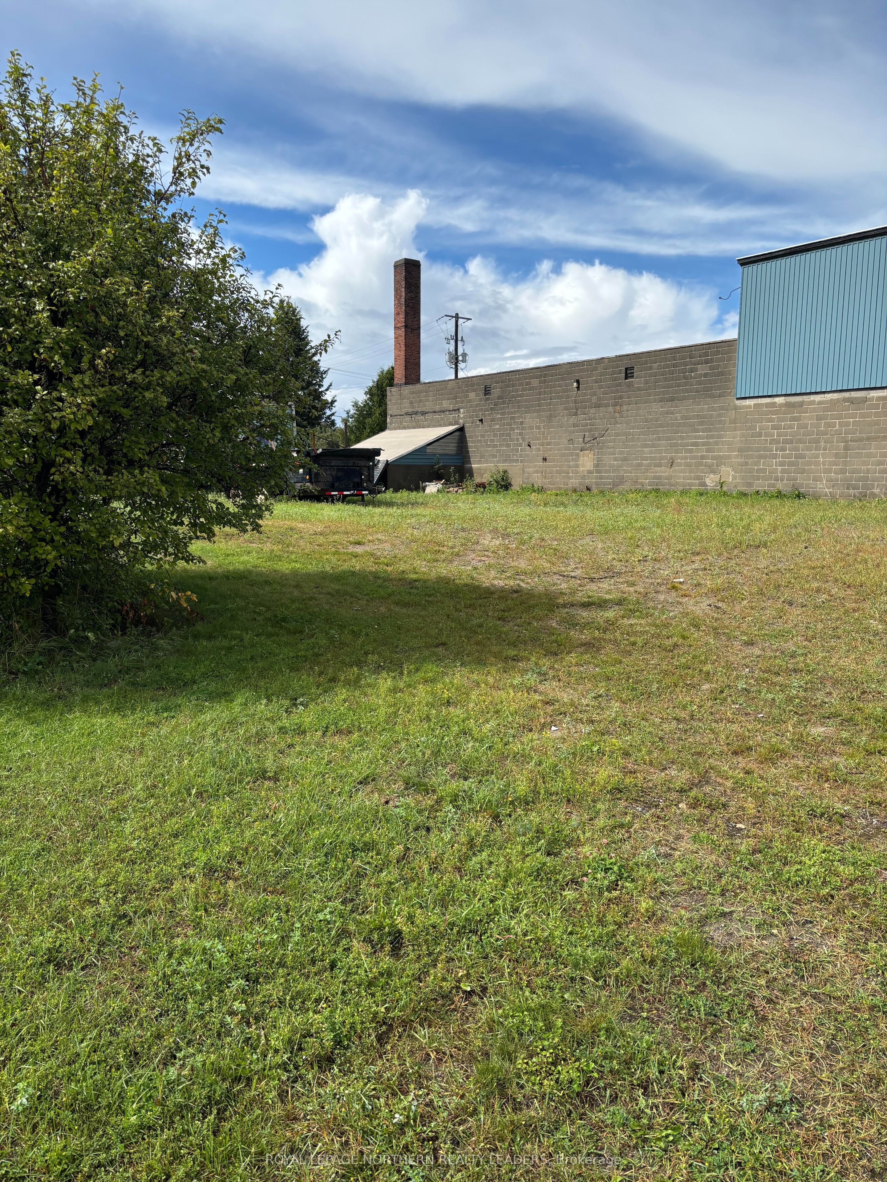 429 B Spruce Street S, Timmins, ON P4N 2N6 photo 2