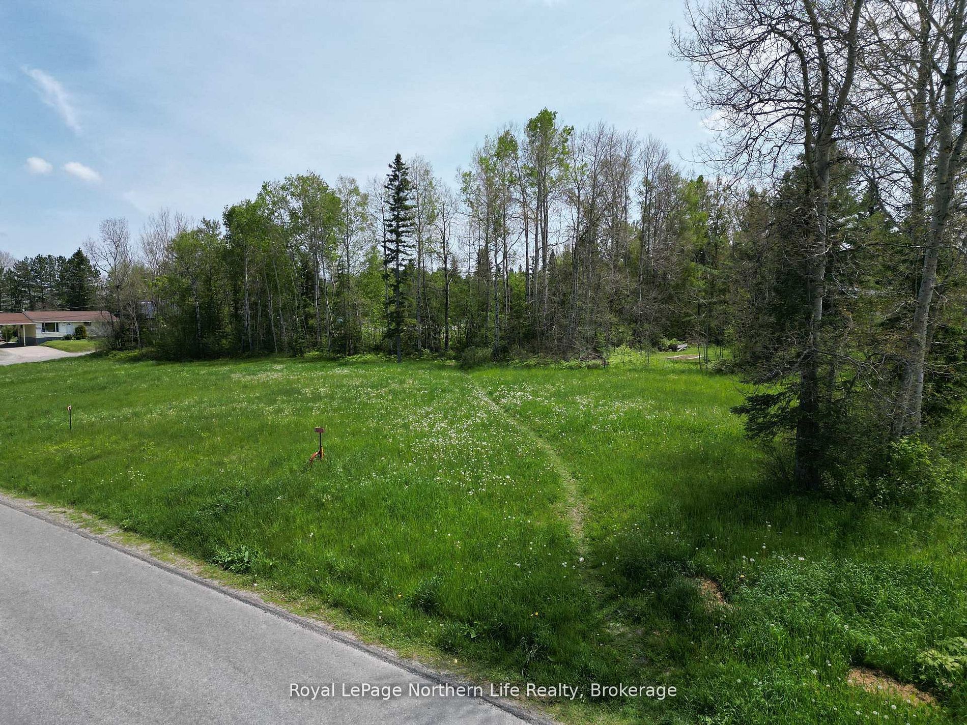 536 McCamus Avenue, Temiskaming Shores, ON P0J 1P0 photo 3