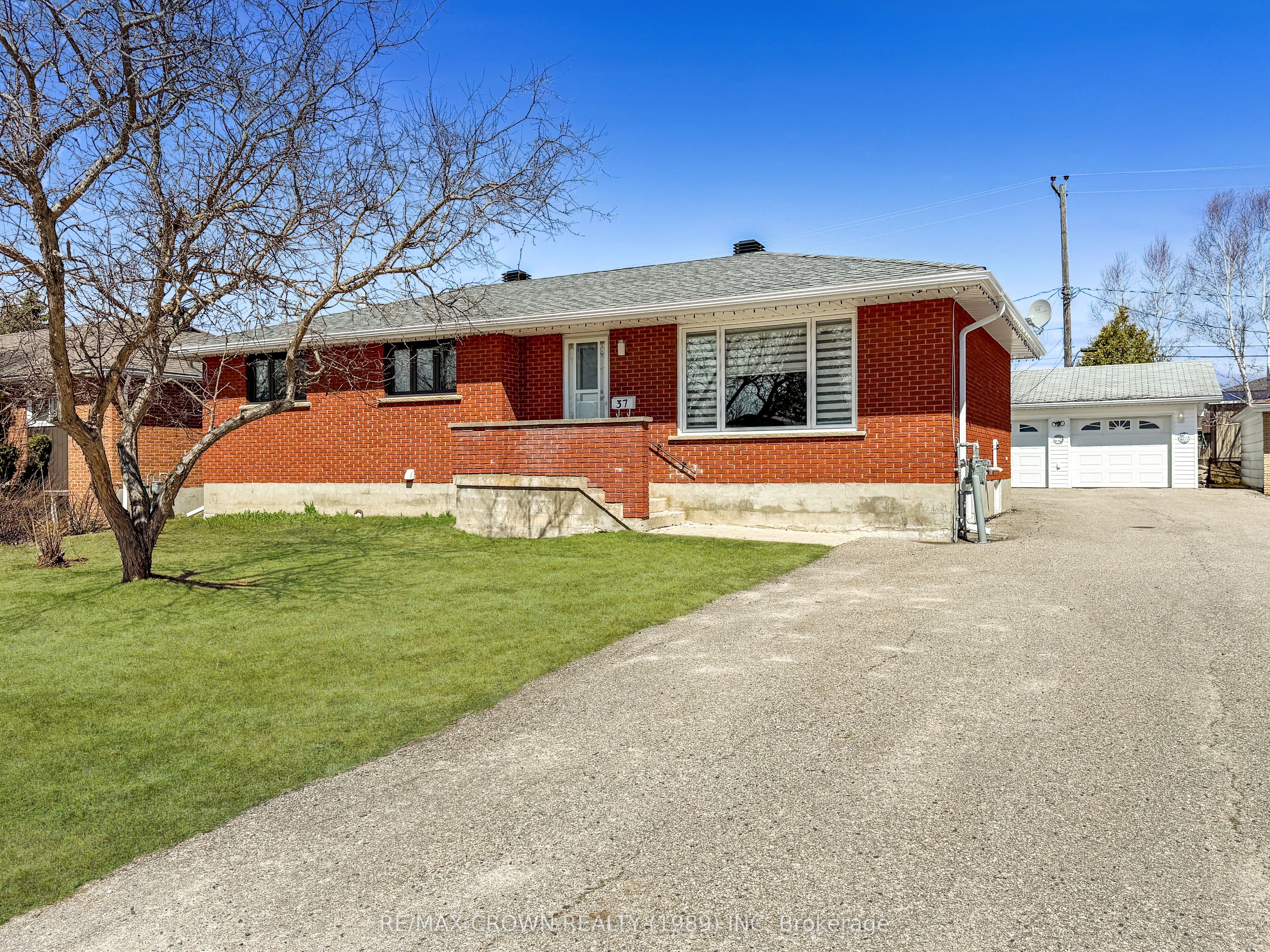 37 Clark Street, Kapuskasing, ON P5N 1L3 photo 5