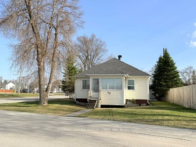 60 Egerton Street, Kapuskasing, ON P5N 1J4