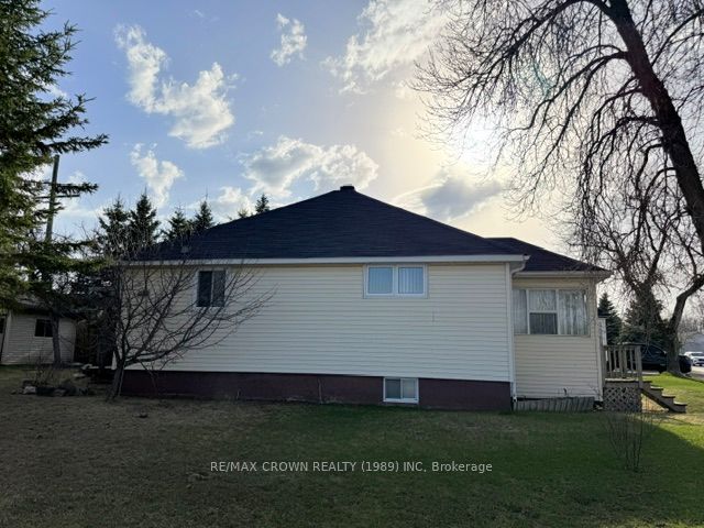 60 Egerton Street, Kapuskasing, ON P5N 1J4 photo 5