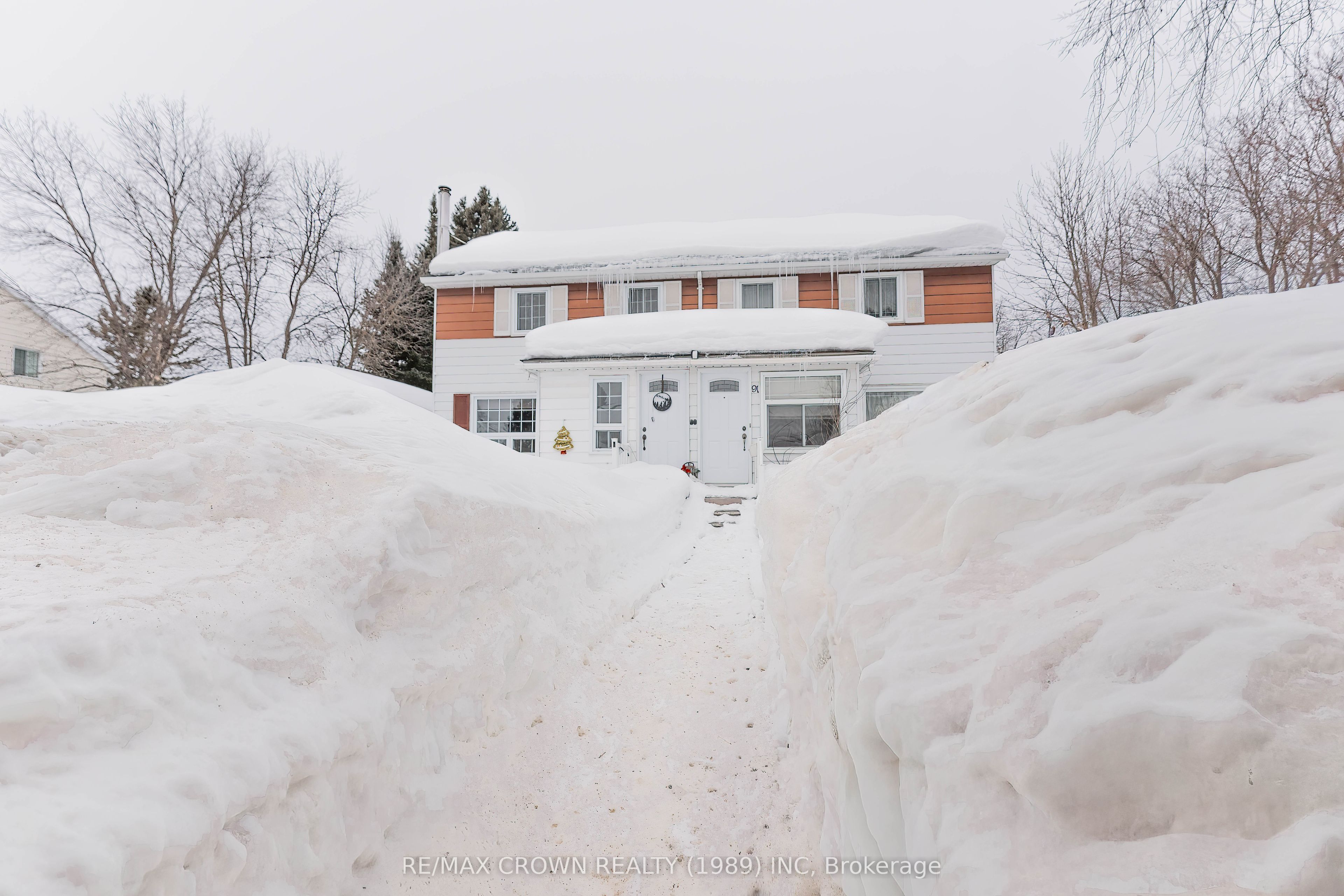 89 Devonshire Street, Kapuskasing, ON P5N 1C7 photo 2