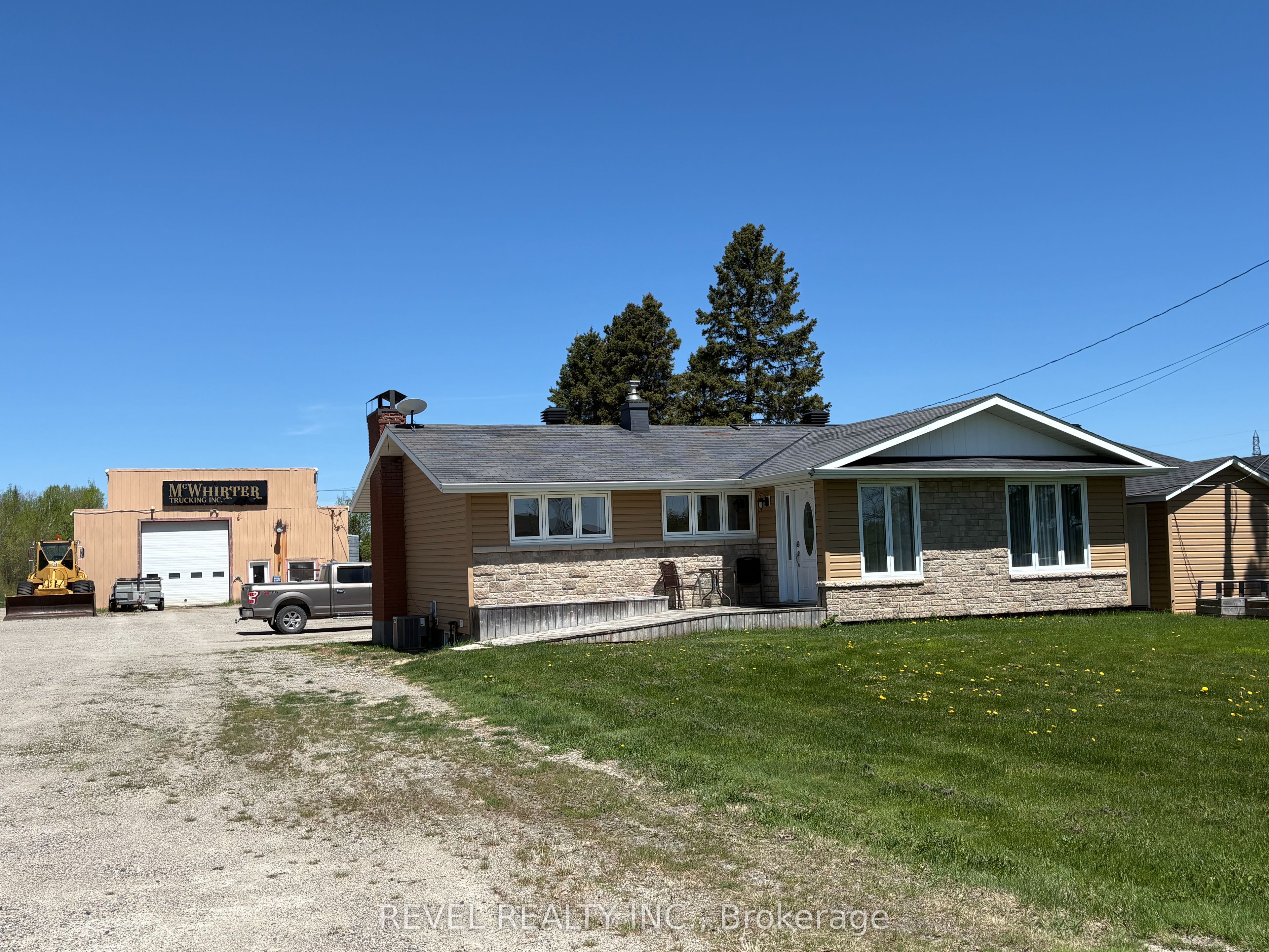 701 Highway 652 Highway, Cochrane, ON P0L 1C0 photo 2