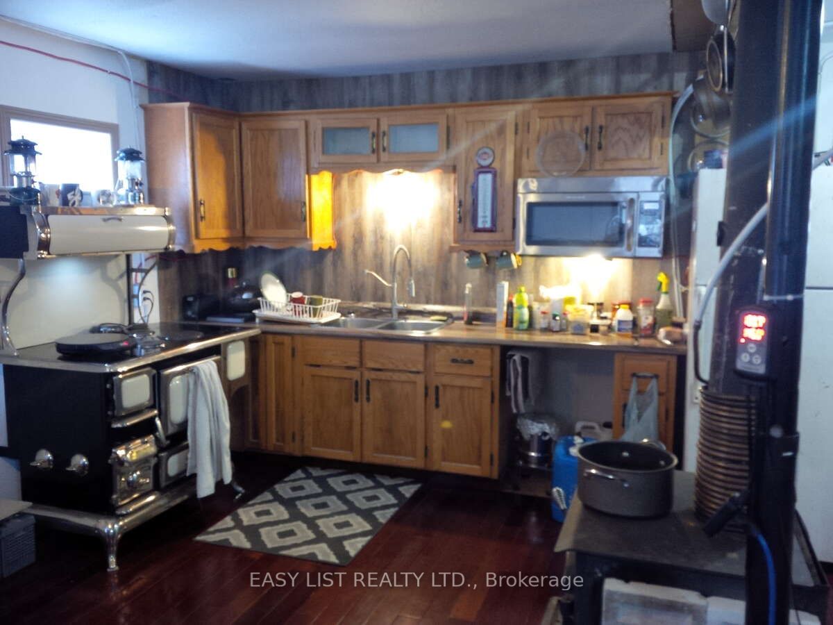 2414 Pearl Street, Black River-Matheson, ON P0K 1C0 photo 5