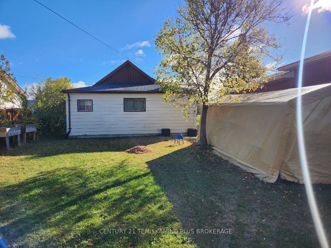 230 May Street, Temiskaming Shores, ON P0J 1P0 photo 2