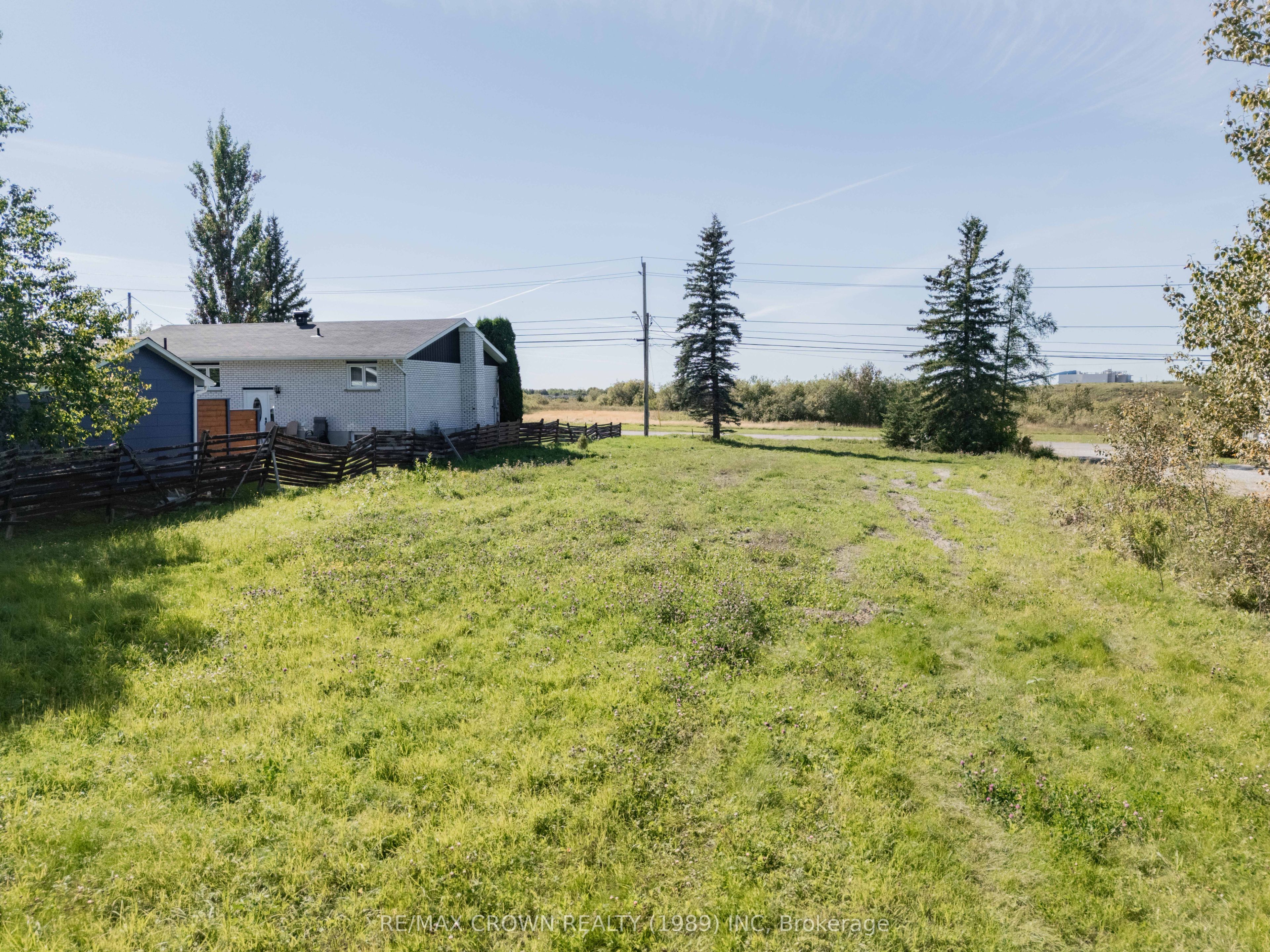 52 Brunelle Road S, Kapuskasing, ON P5N 2T4 photo 3