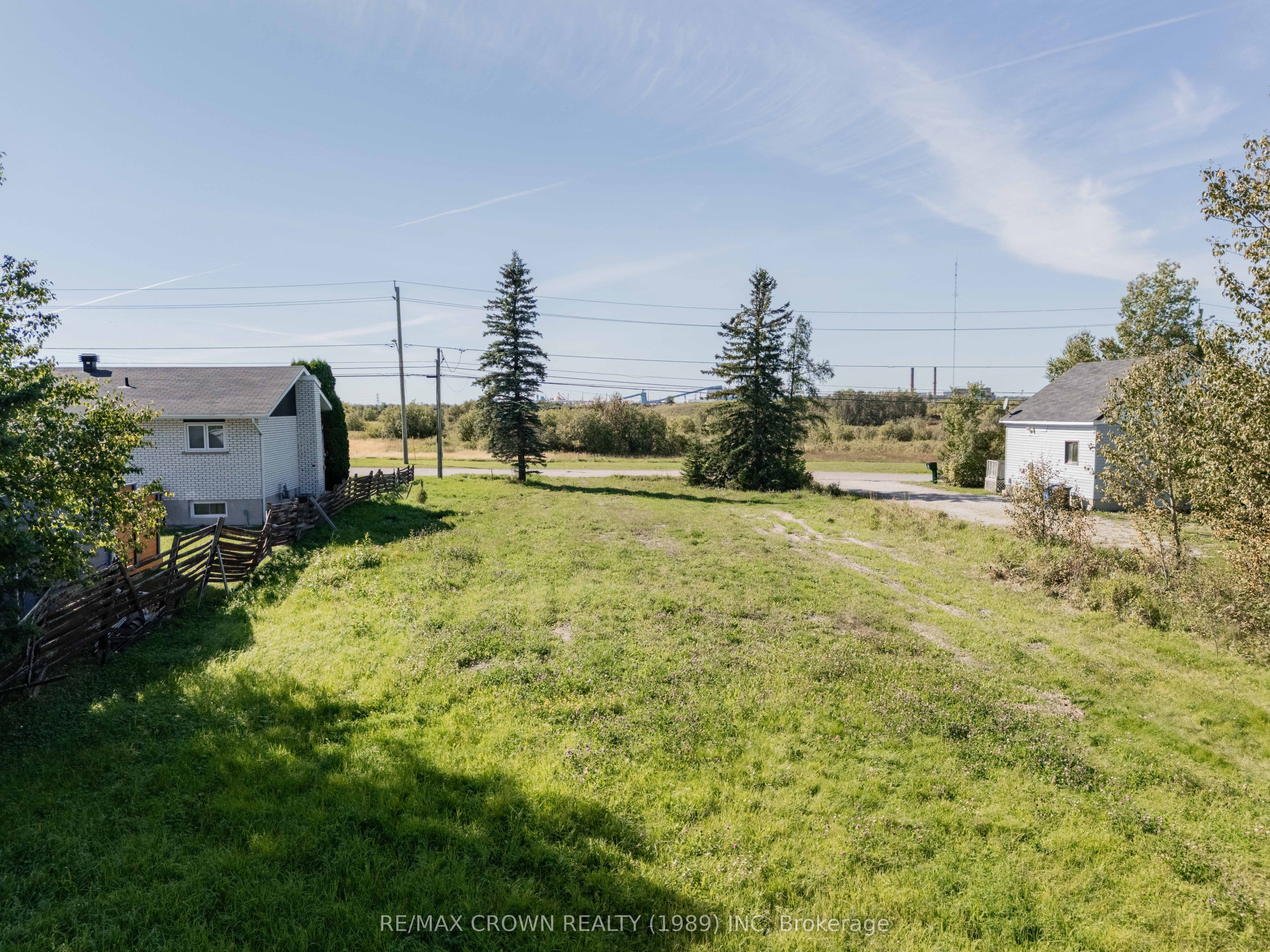 52 Brunelle Road S, Kapuskasing, ON P5N 2T4 photo 4