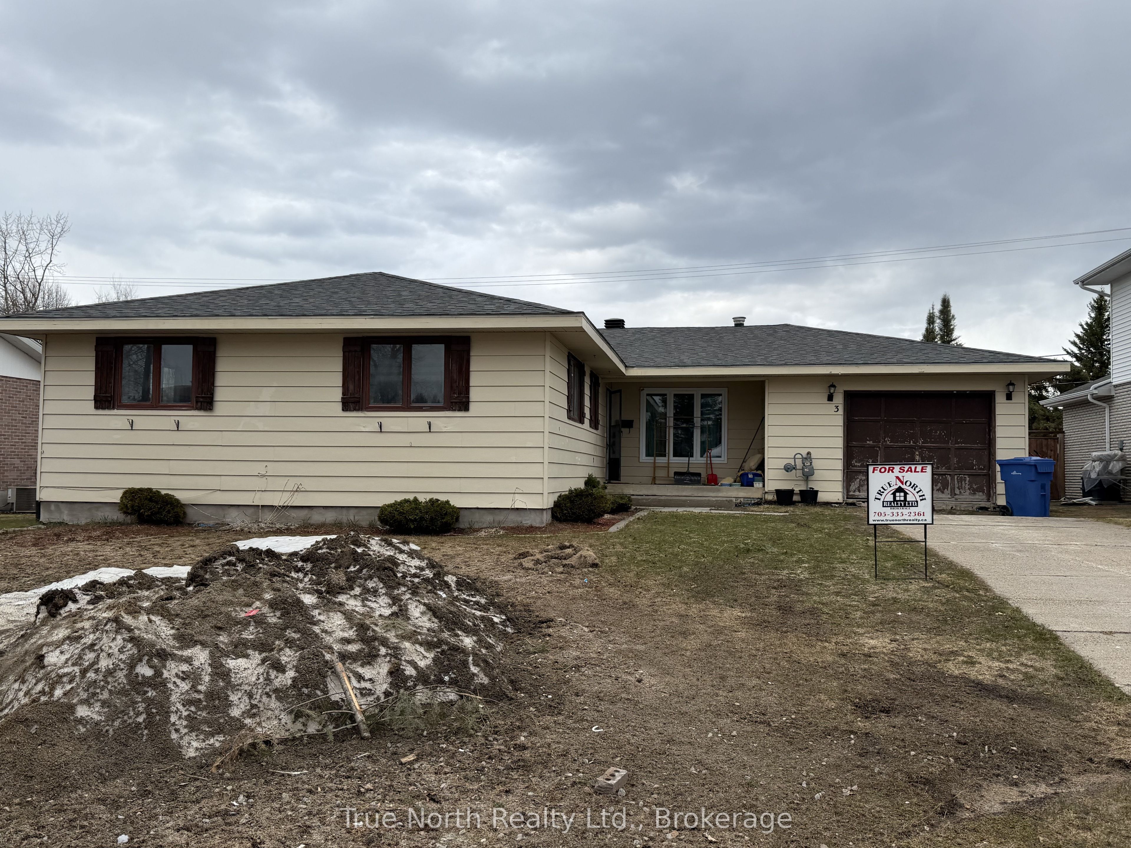 3 Clark Street, Kapuskasing, ON P5N 1L3 photo 2
