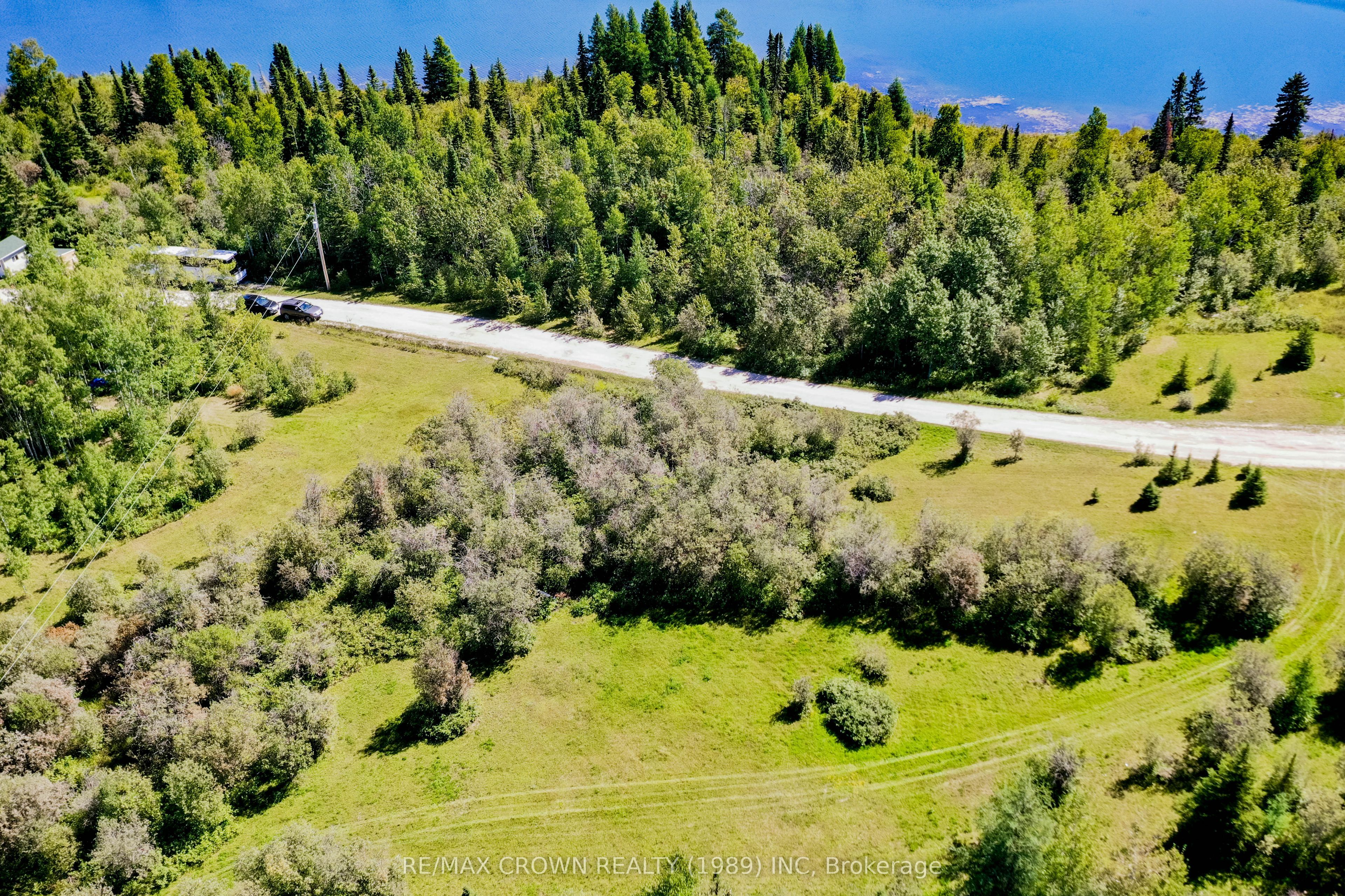 24 Shallow Lake Road W, Mattice-Val Cote, ON P0L 1T0 photo 5