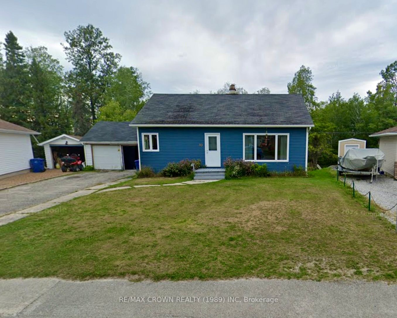 30 Pine Crescent, Kapuskasing, ON P5N 1X7 photo 2