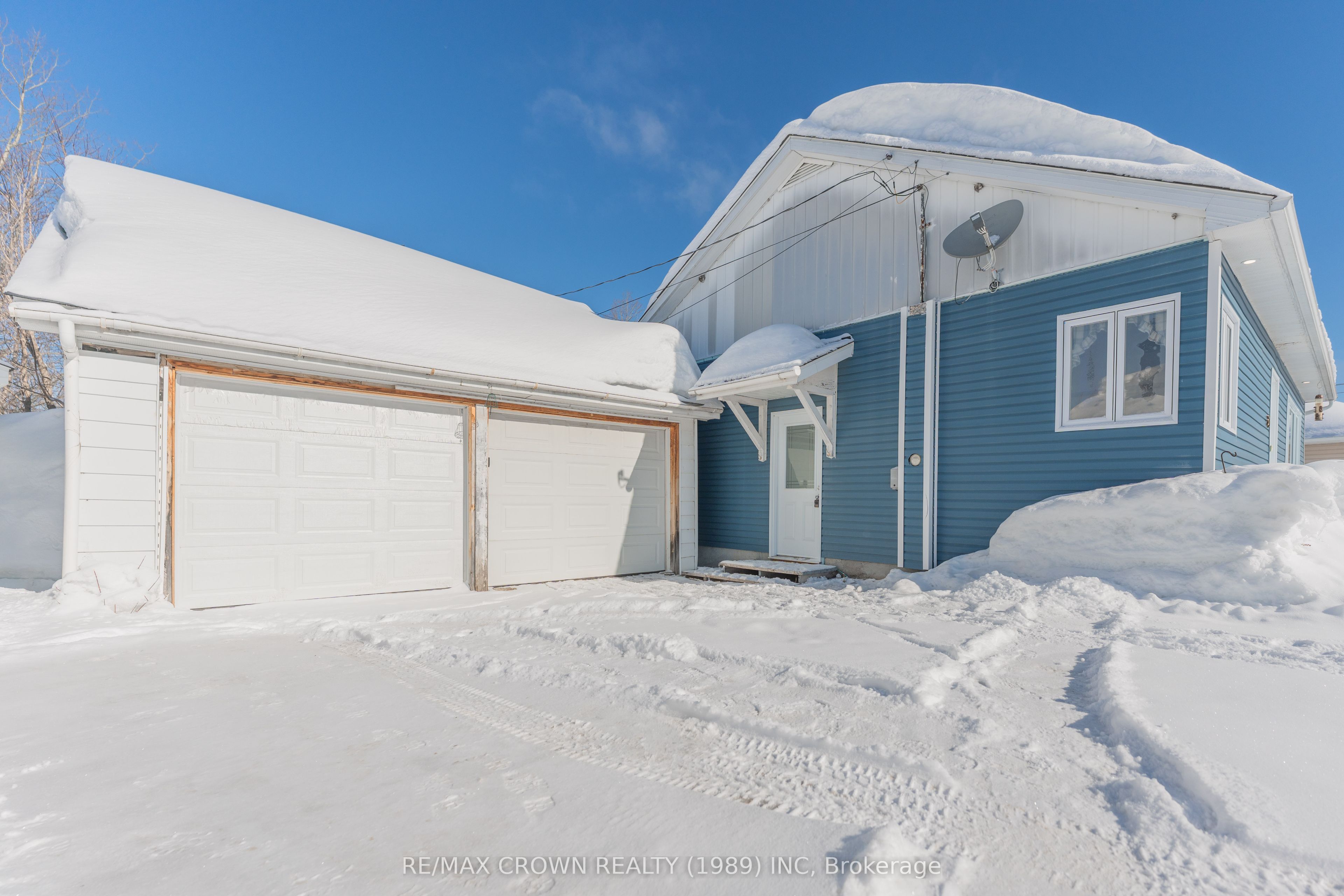 30 Pine Crescent, Kapuskasing, ON P5N 1X7 photo 3
