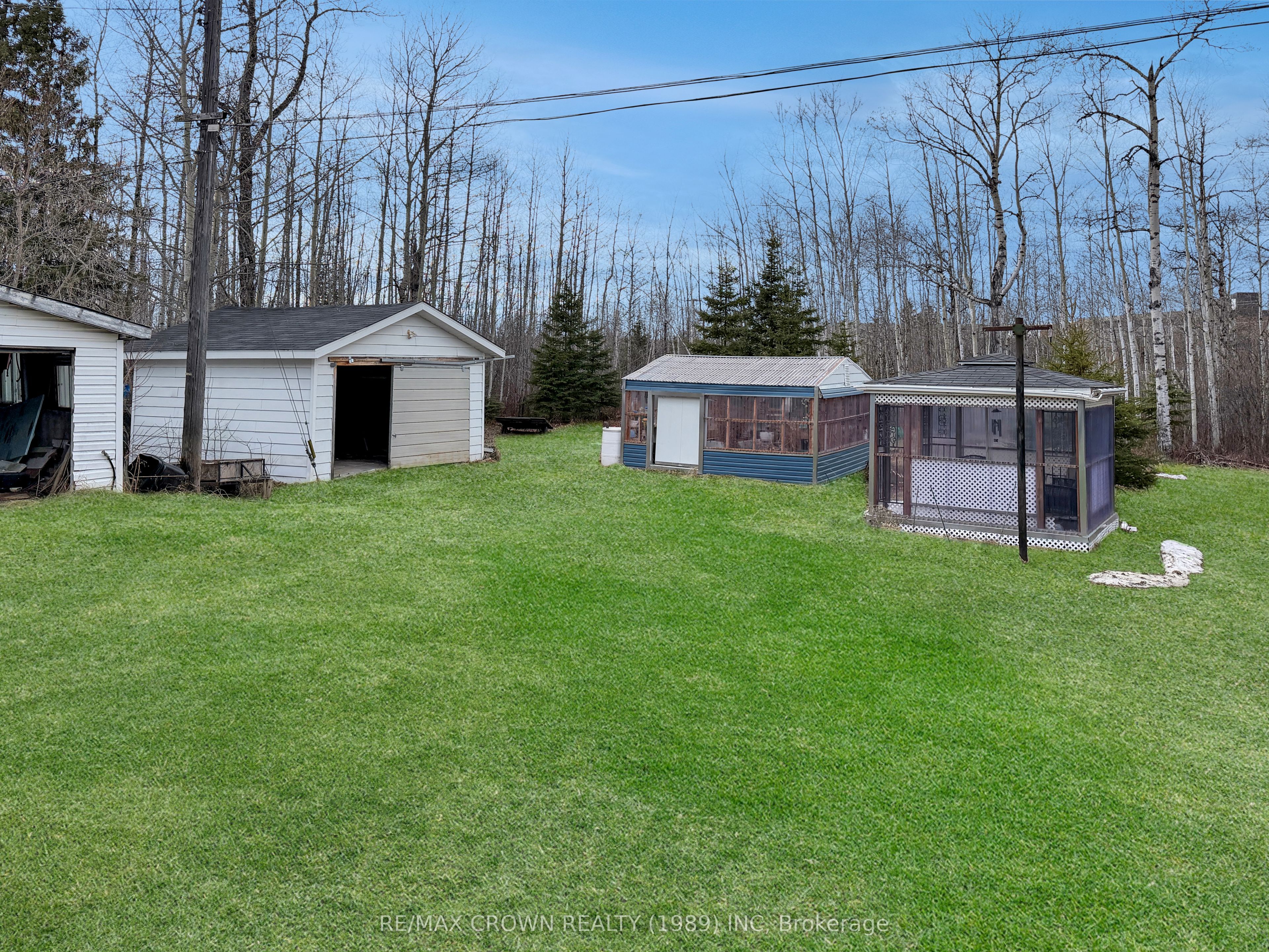 30 Pine Crescent, Kapuskasing, ON P5N 1X7 photo 5