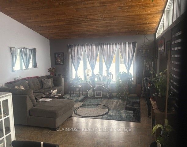 178 Ross Road, Smooth Rock Falls, ON P0L 2B0 photo 4