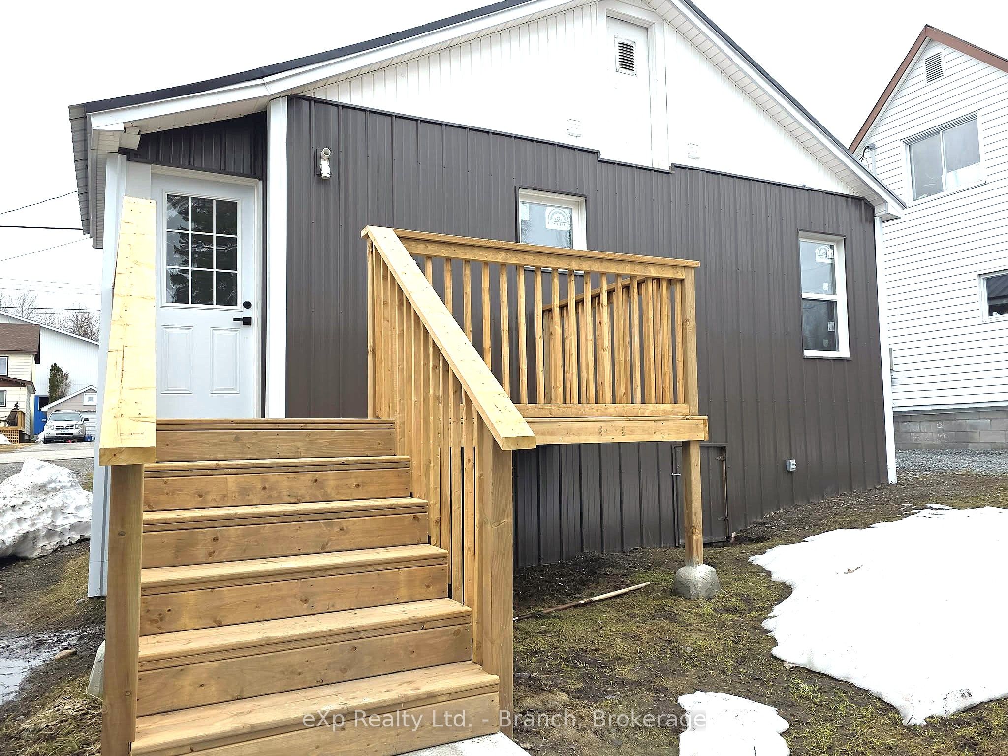 6 Wilson Avenue, Kirkland Lake, ON P2N 1J7 photo 3