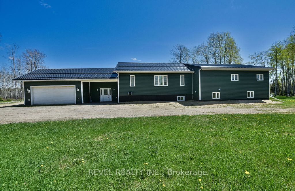 2449 Kraft Creek Road, Timmins, ON P4N 7C3 photo 2