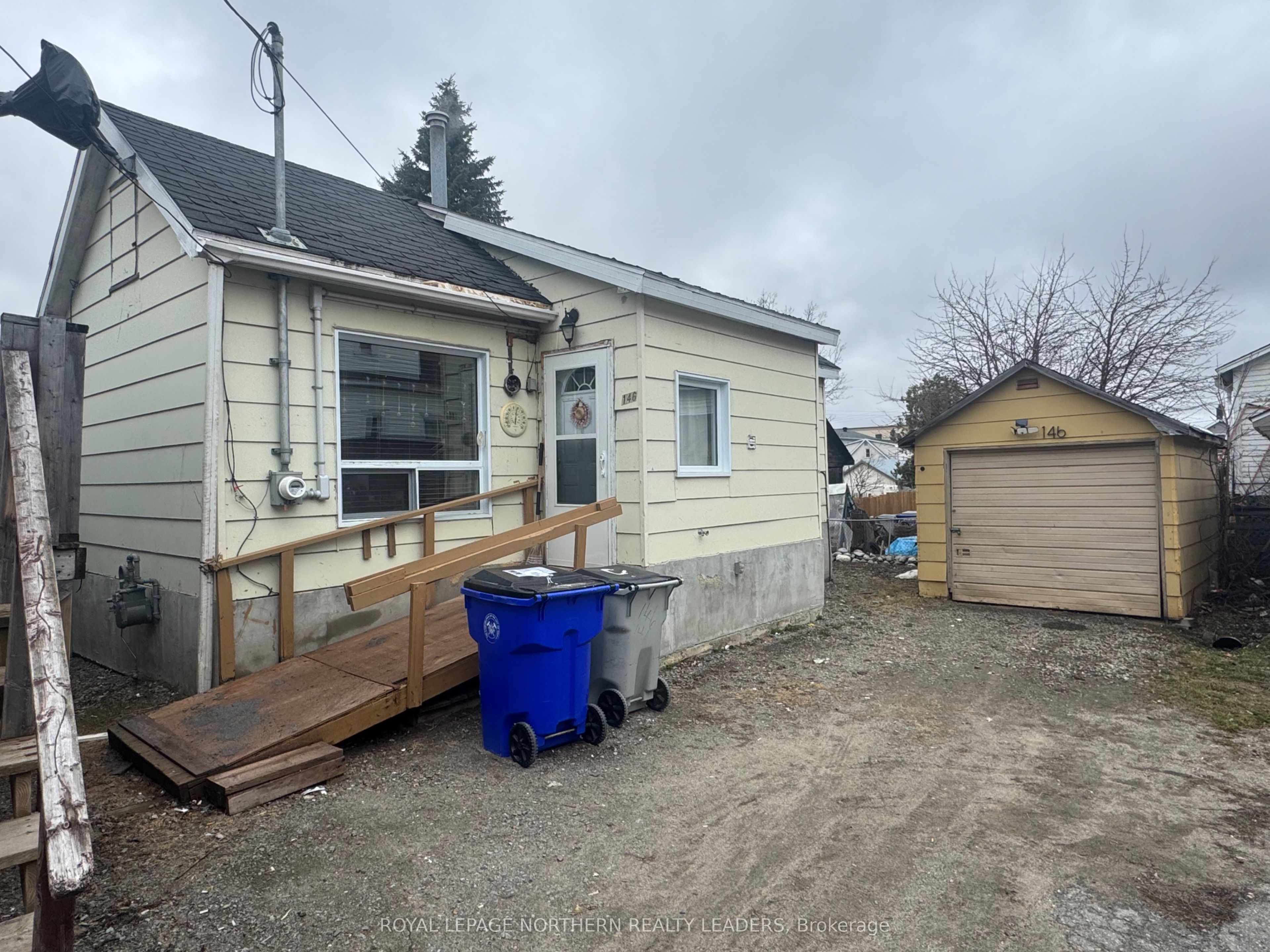 144 Fifth Avenue, Timmins, ON P4N 5K9 photo 3