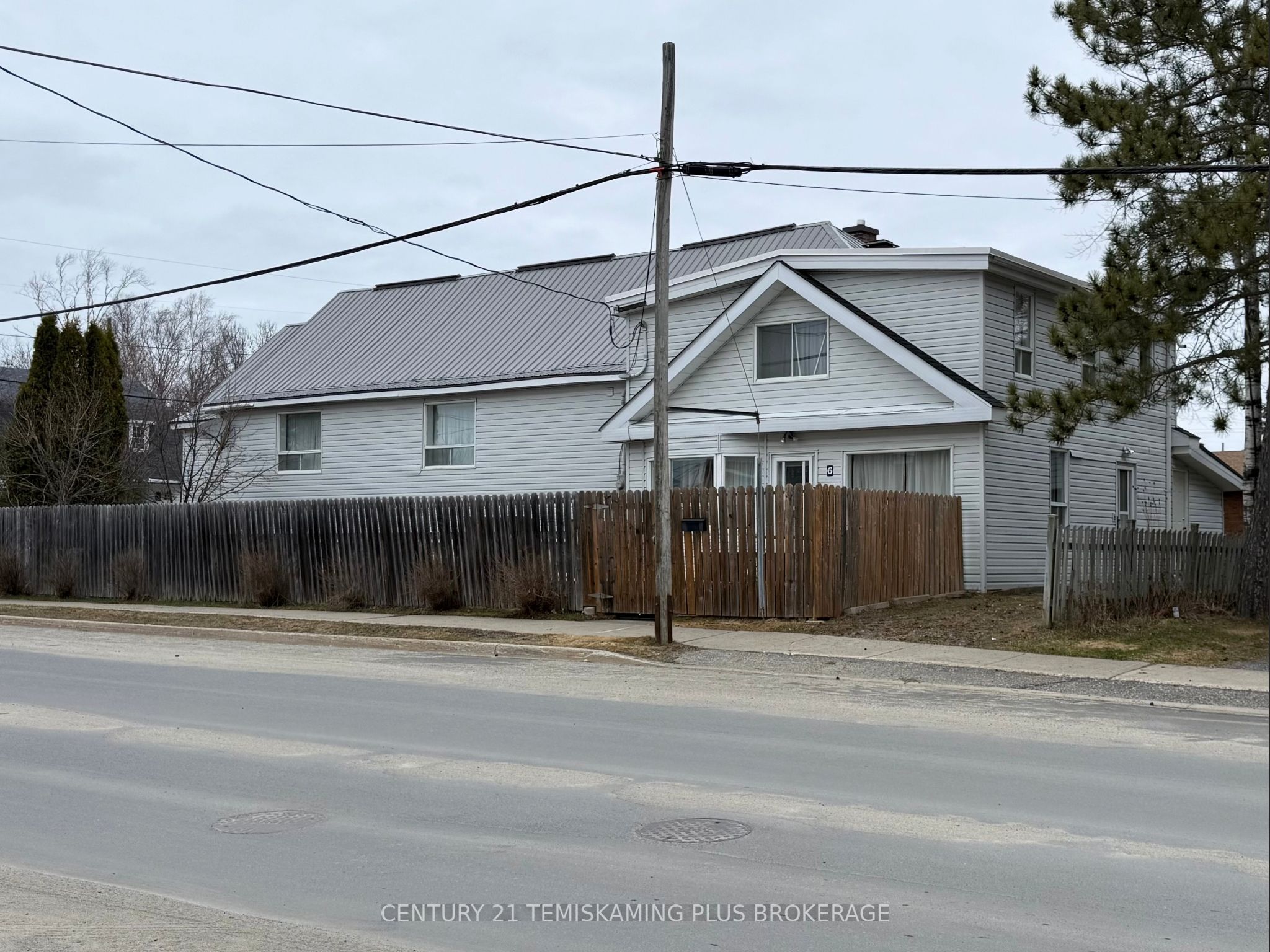 81 First Street, Kirkland Lake, ON P2N 1N4 photo 2
