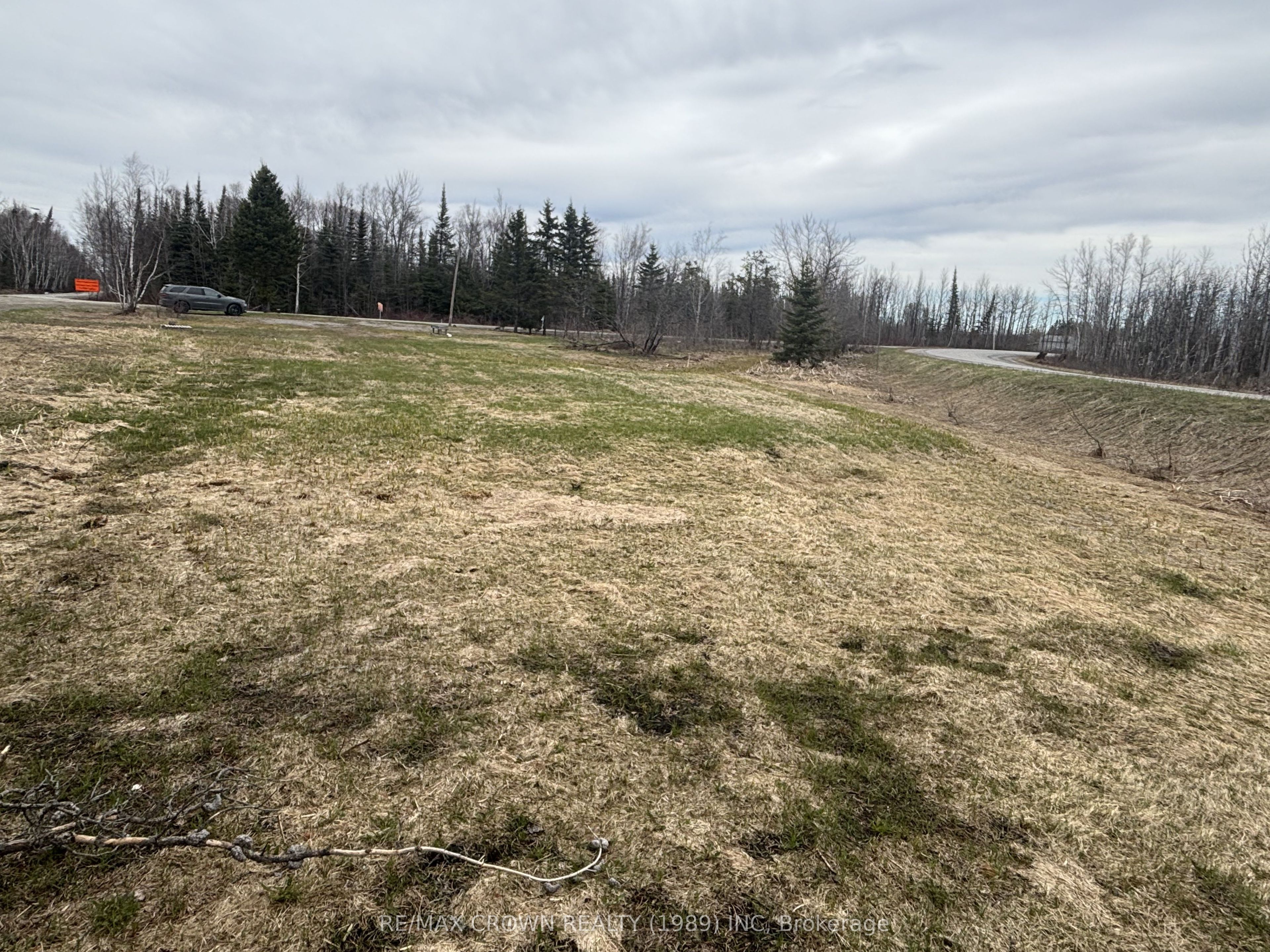 6490 Fredrickhouse Lake Road, Timmins, ON P0N 1A0 photo 3