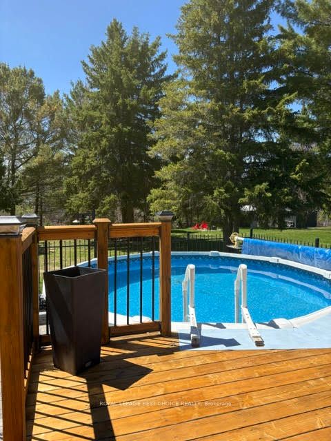 246 Pine Street W, Temiskaming Shores, ON P0J 1P0 photo 2