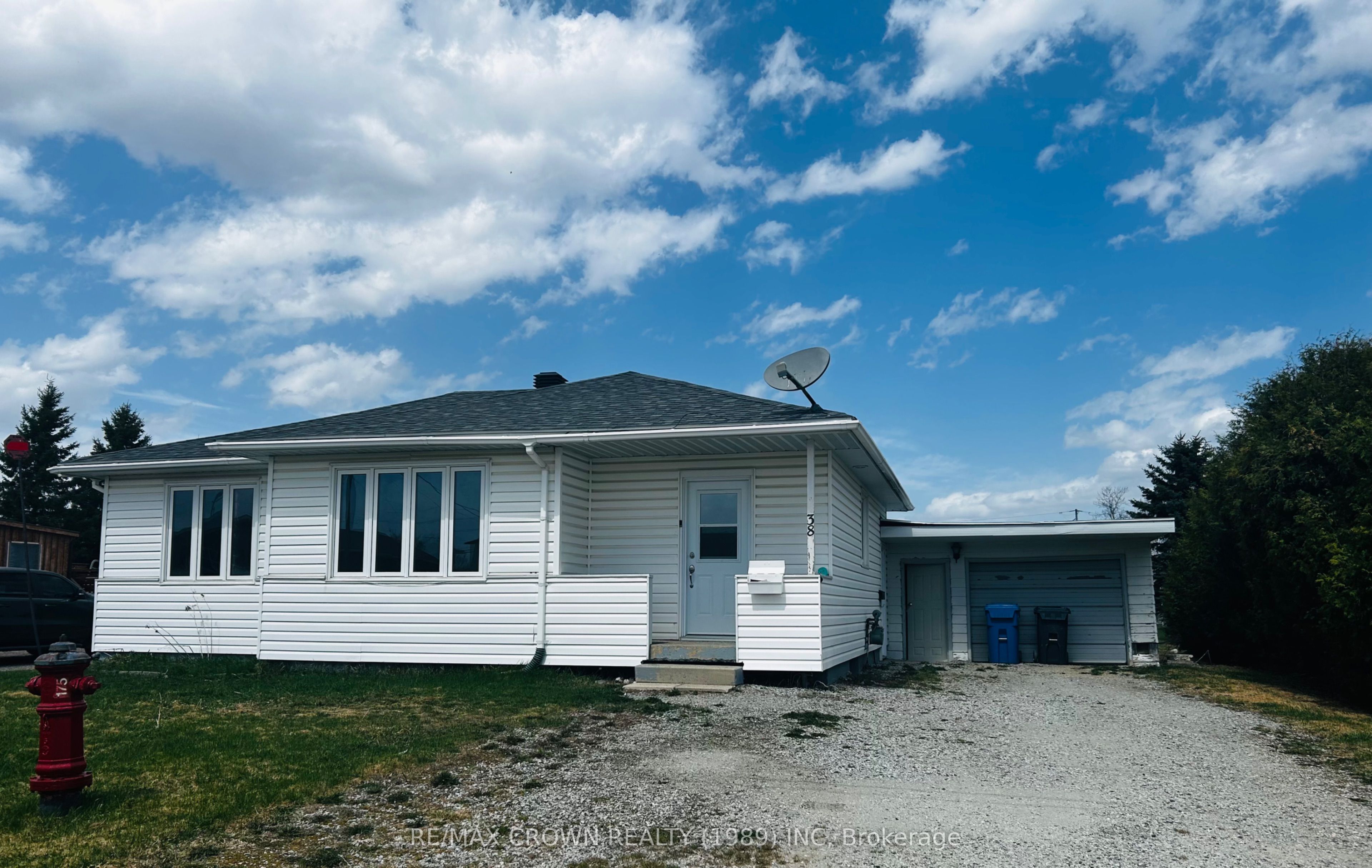 38 Cournoyer Street, Kapuskasing, ON P5N 2N3