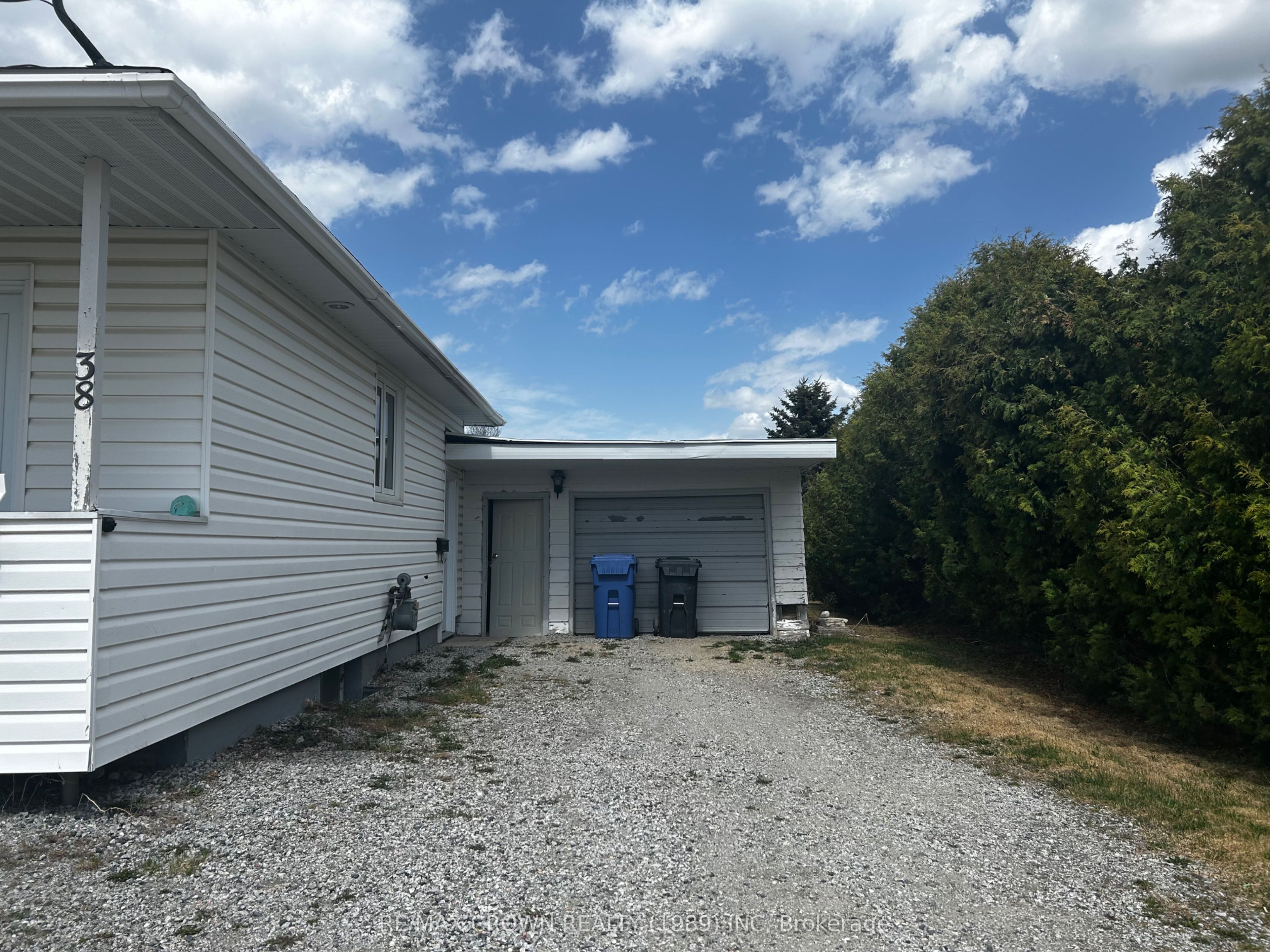 38 Cournoyer Street, Kapuskasing, ON P5N 2N3 photo 2