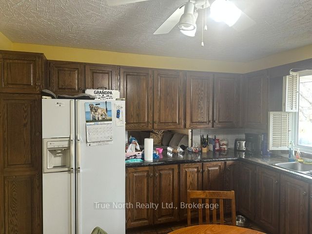 35 Ottawa Street, Kapuskasing, ON P5N 1Y6 photo 3