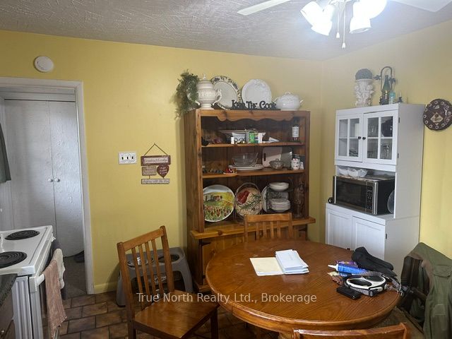35 Ottawa Street, Kapuskasing, ON P5N 1Y6 photo 4