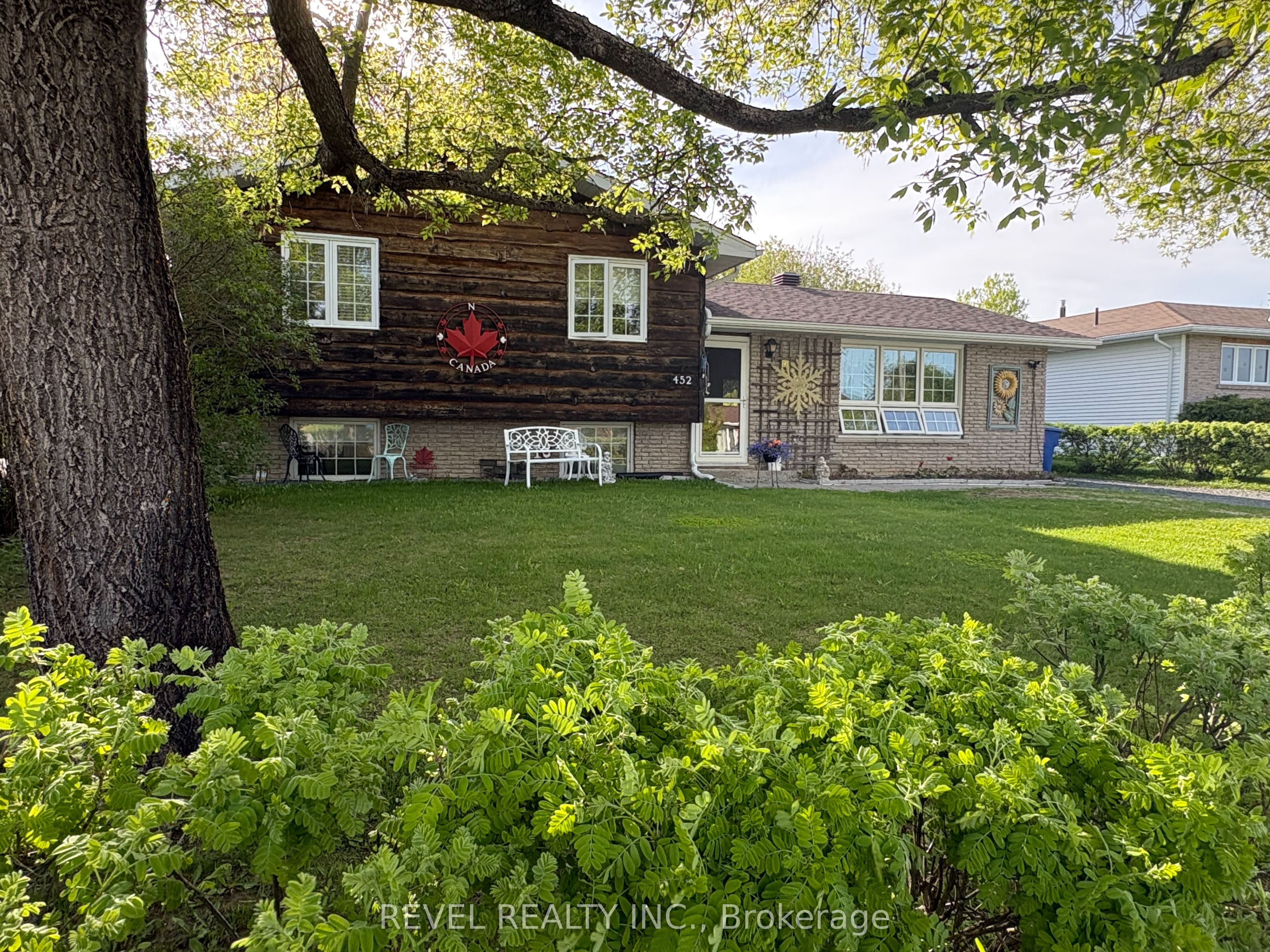 452 Eleventh Avenue, Cochrane, ON P0L 1C0