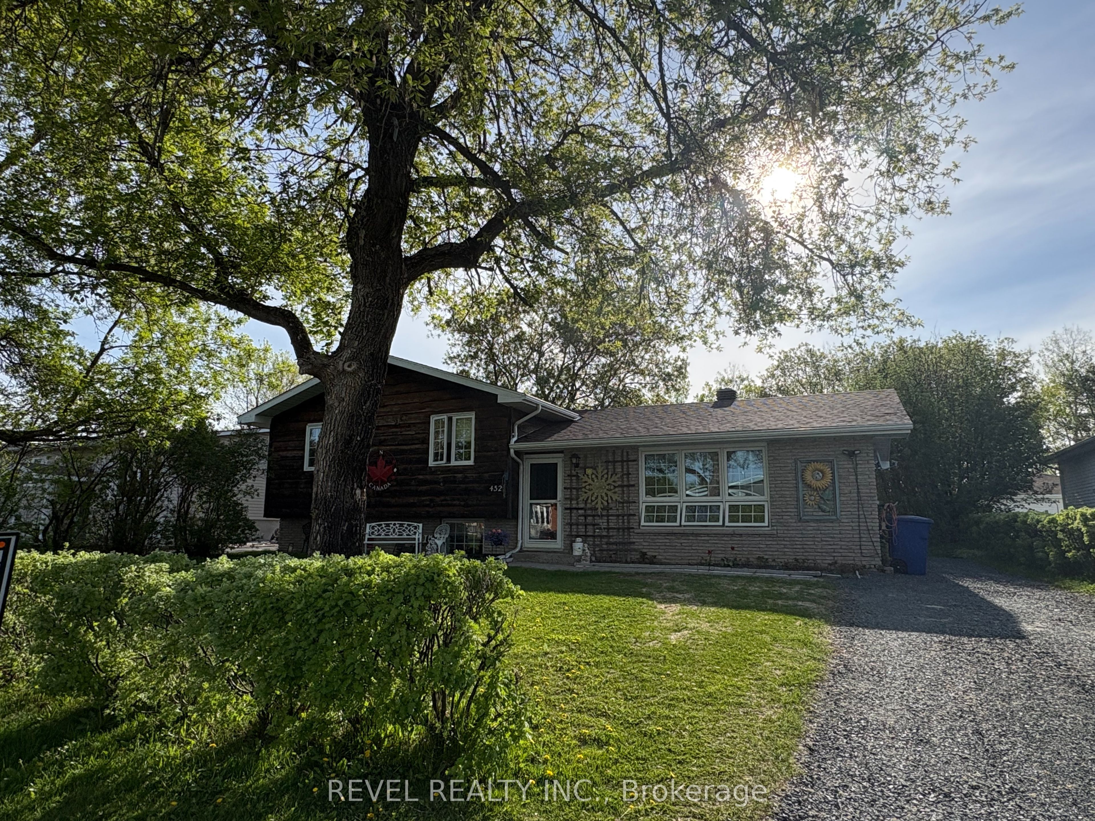 452 Eleventh Avenue, Cochrane, ON P0L 1C0 photo 2