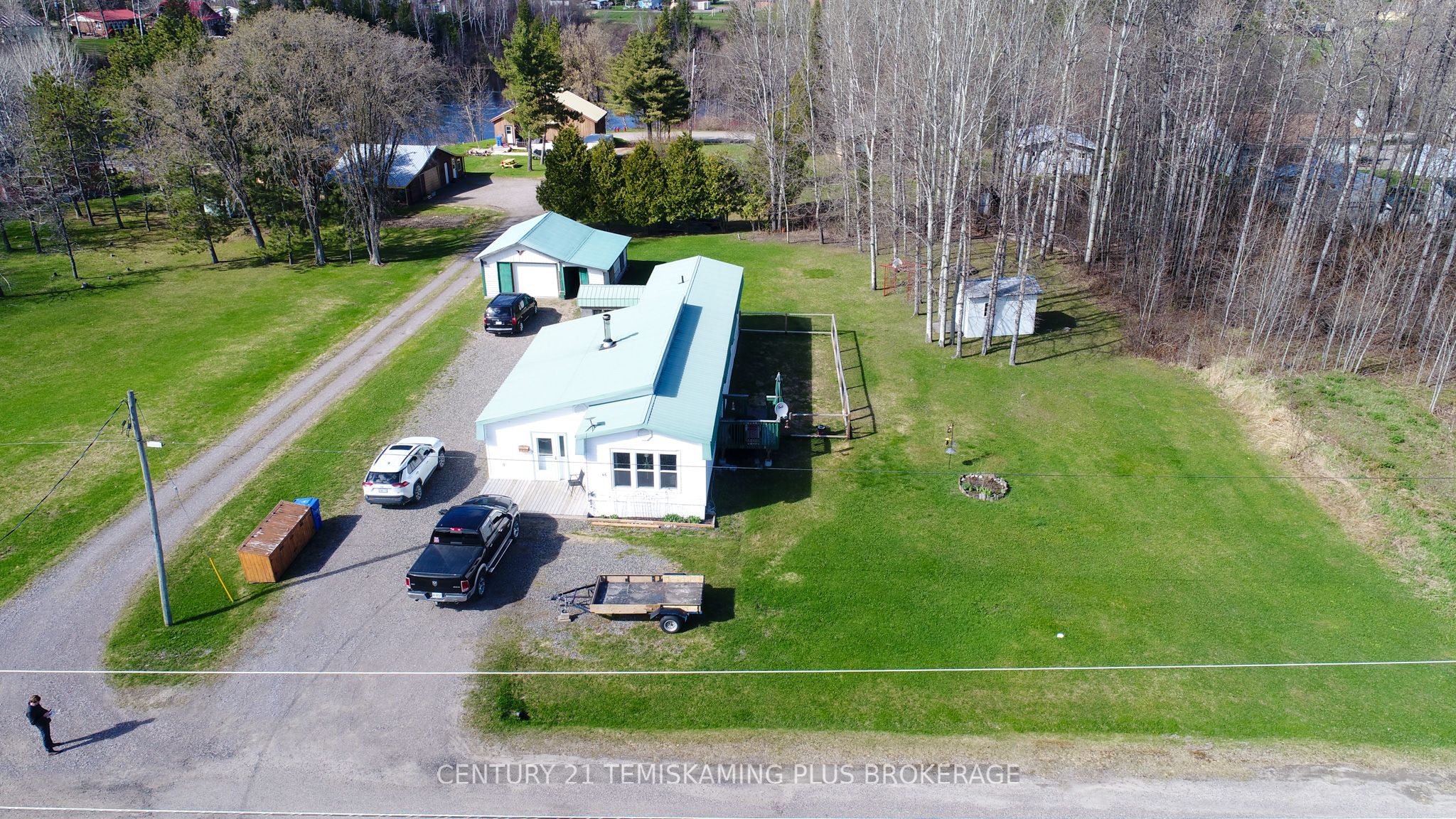46 Fifth Street W, Timiskaming, ON P0J 1G0 photo 2