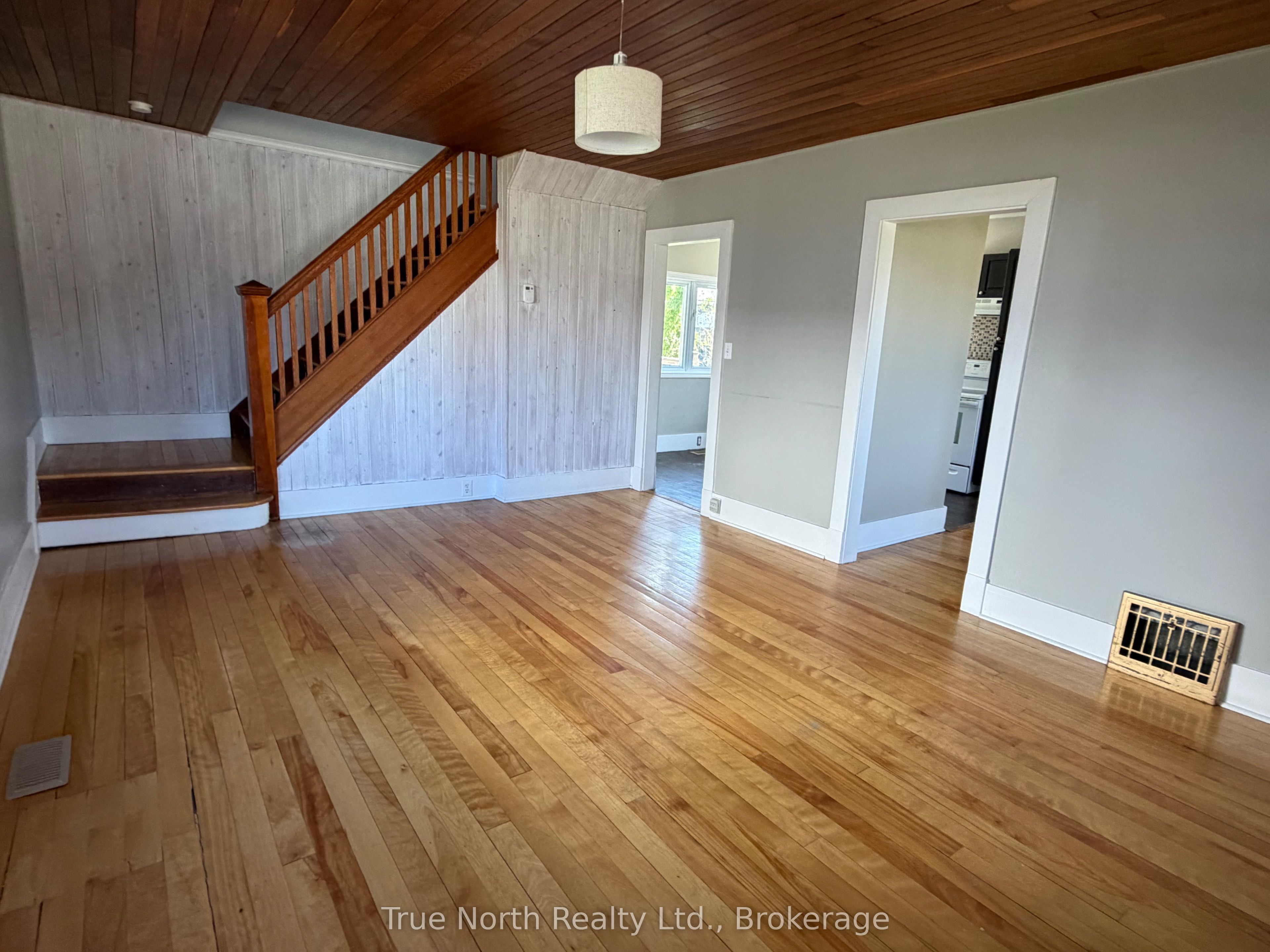 6 Dominion Avenue, Kapuskasing, ON P5N 1N6 photo 3