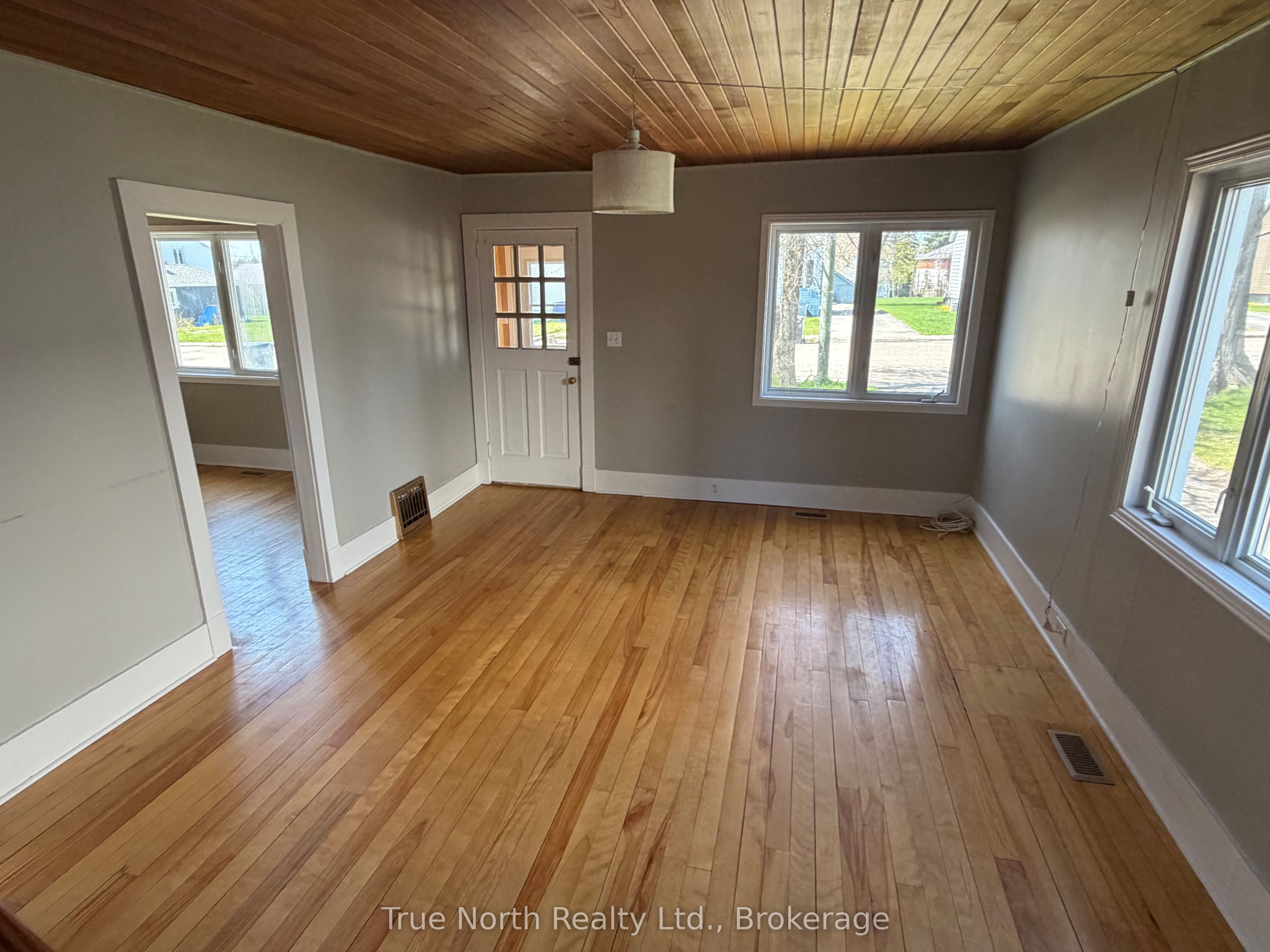 6 Dominion Avenue, Kapuskasing, ON P5N 1N6 photo 4