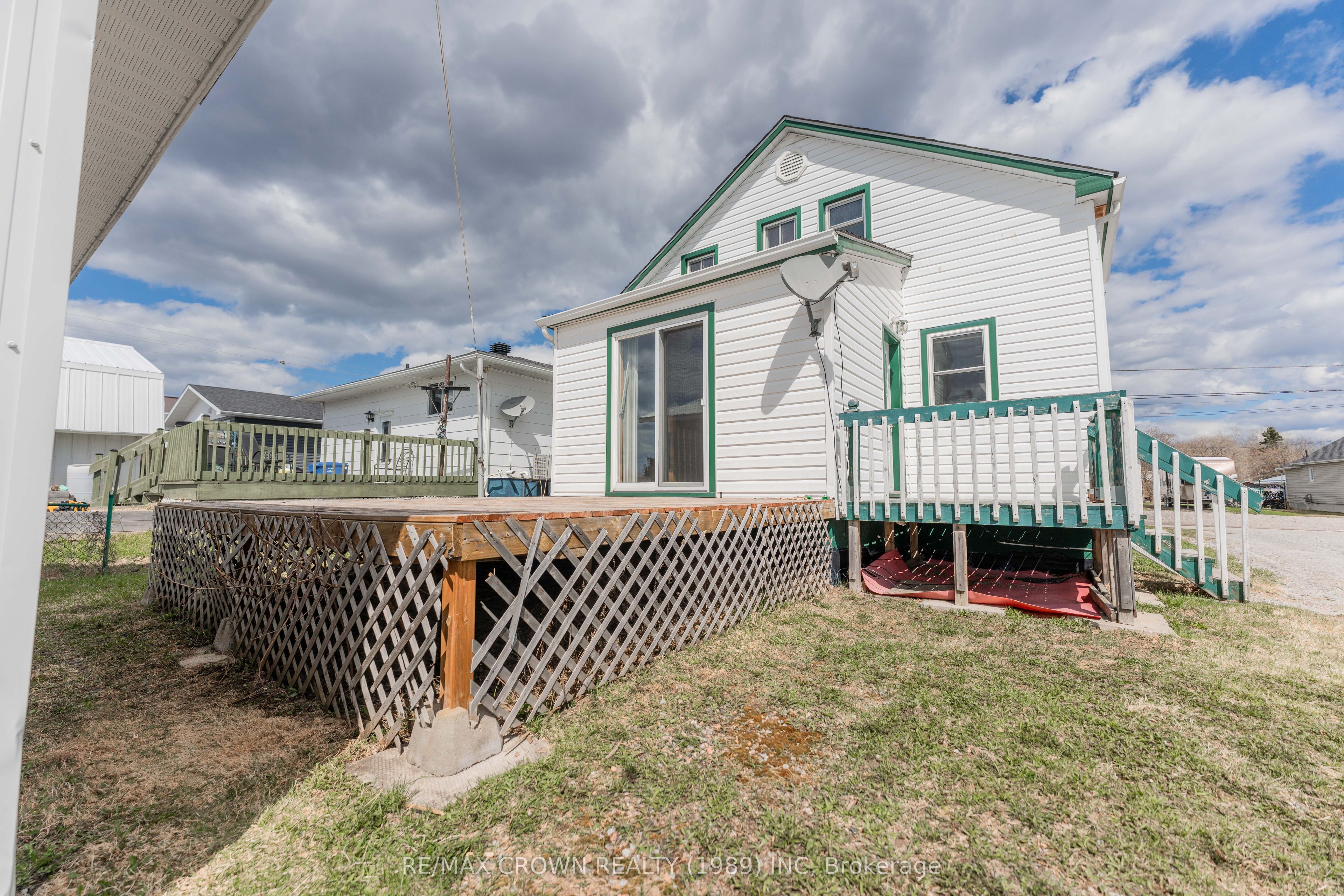 32 Frontenac Crescent, Kapuskasing, ON P5N 2H8 photo 5