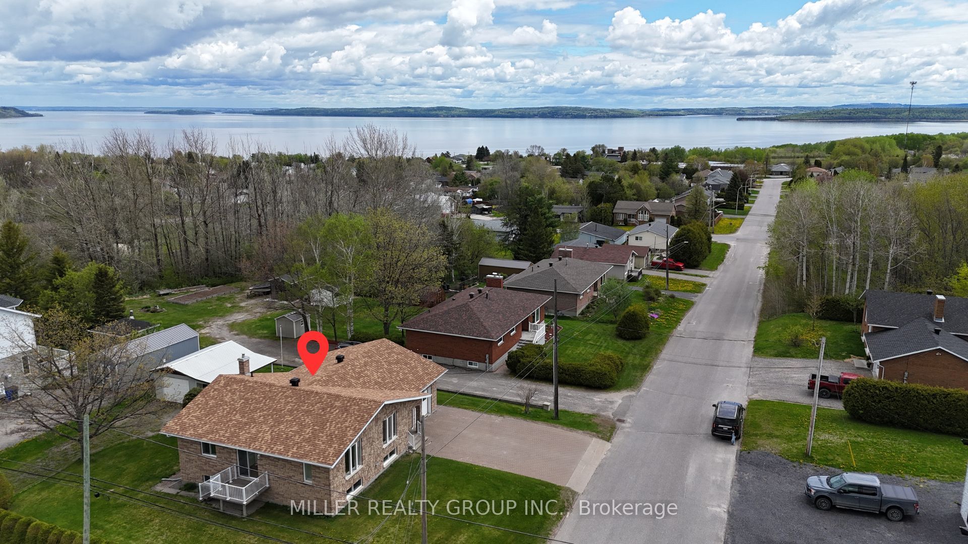 455 Arnold Drive, Temiskaming Shores, ON P0J 1K0 photo 2