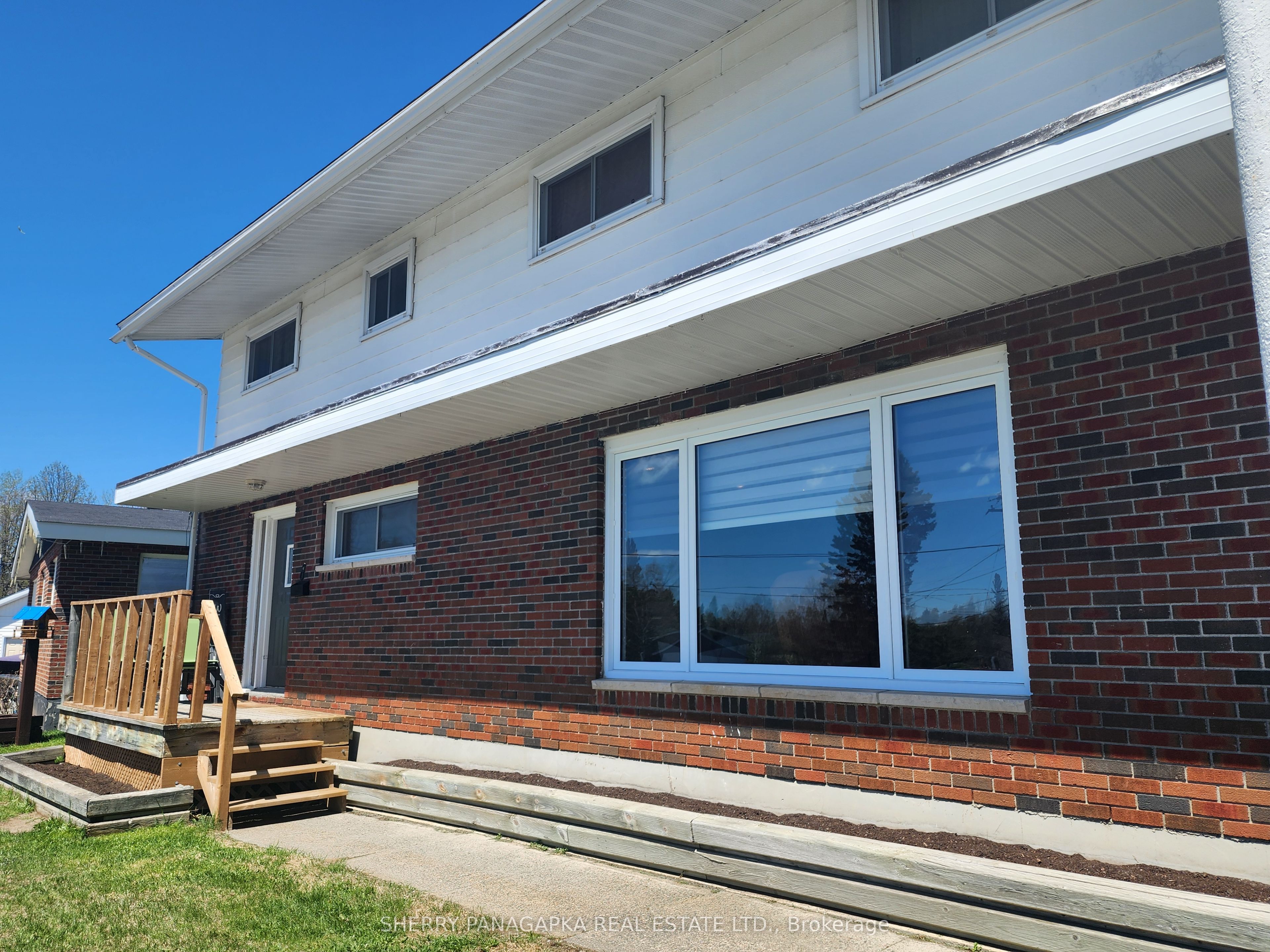 8 Mcphee Avenue, Kirkland Lake, ON P2N 1M2 photo 3