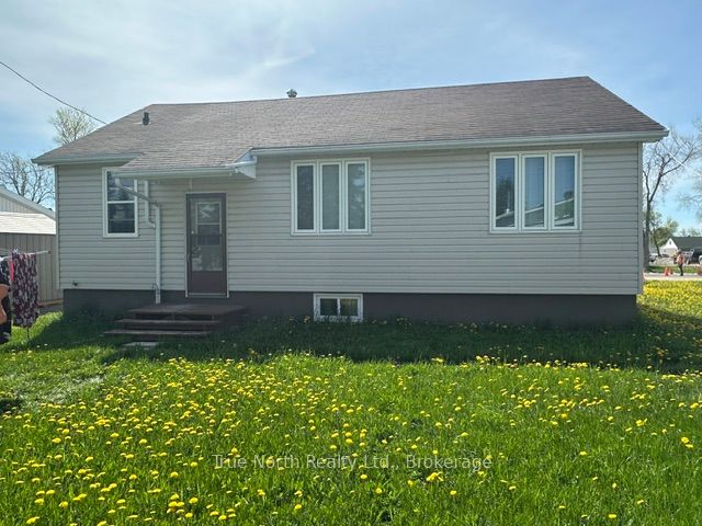 34 Birch Street, Kapuskasing, ON P5N 1Z9 photo 3