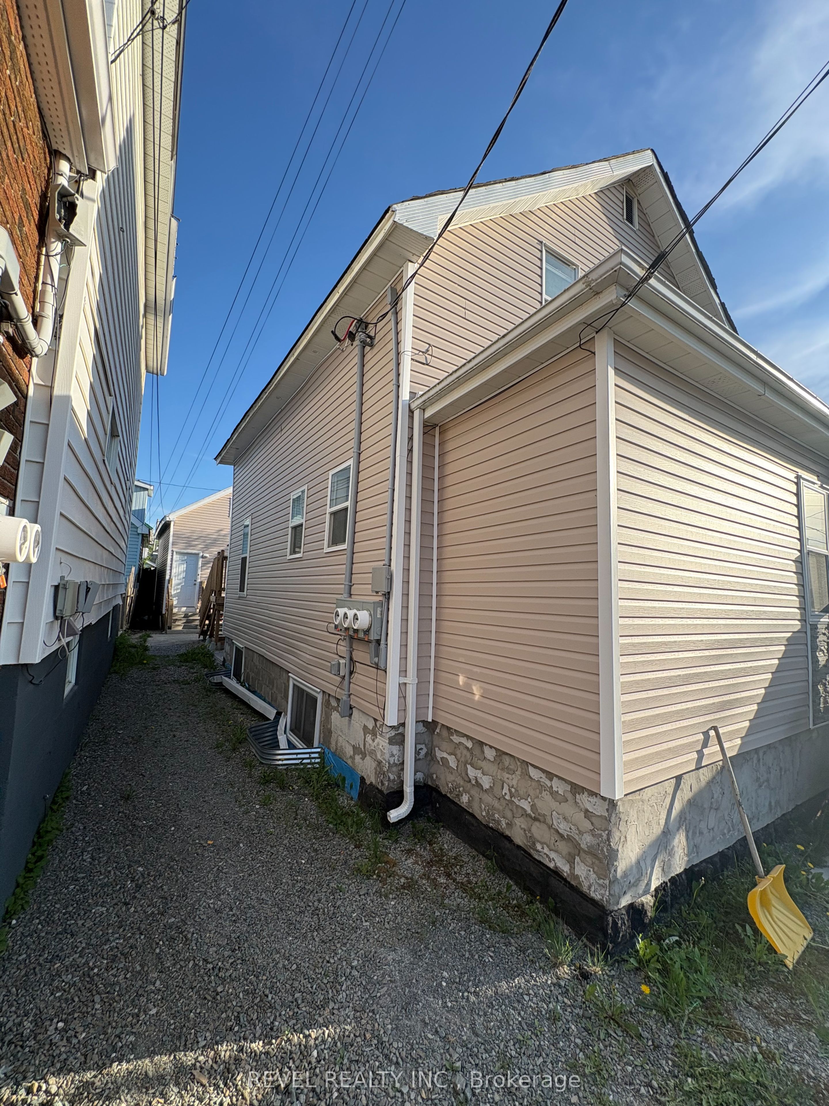 100 Father Costello Drive, Timmins, ON P0N 1G0 photo 2