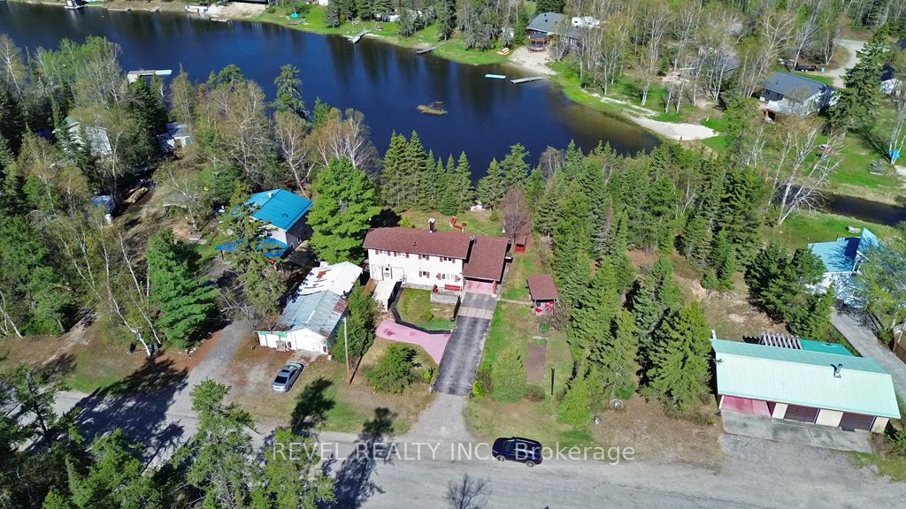 124 Sunset Bay Road, Iroquois Falls, ON P0K 1G0 photo 2