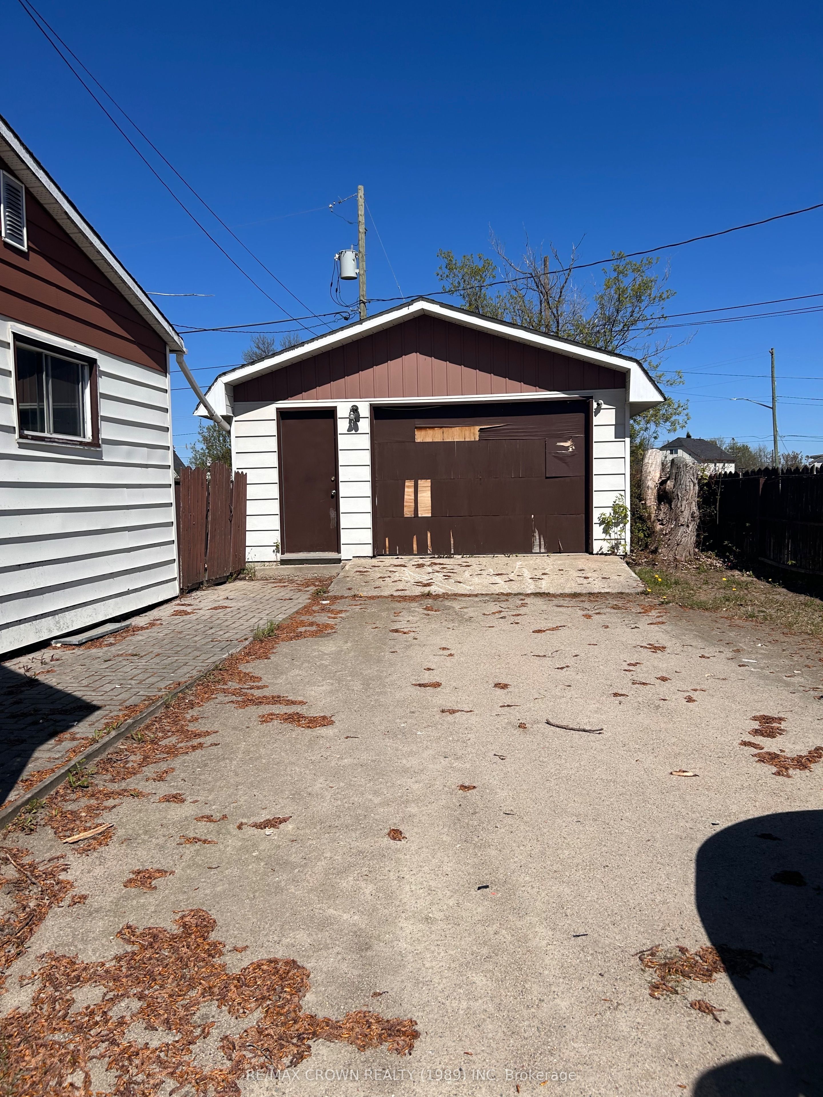37 Cain Avenue, Kapuskasing, ON P5N 1T2 photo 2