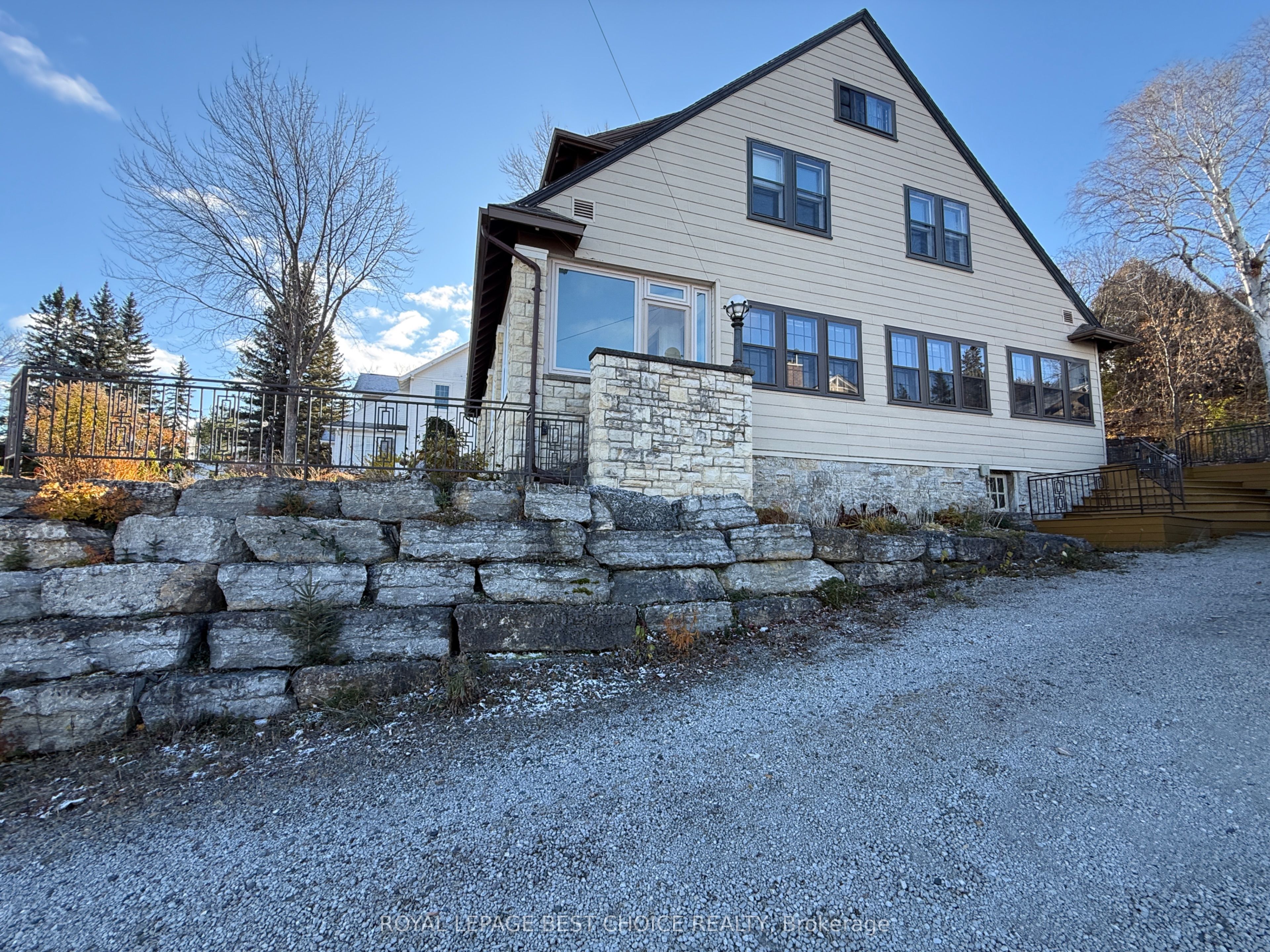 646 Lakeshore Road S, Temiskaming Shores, ON P0J 1K0 photo 3