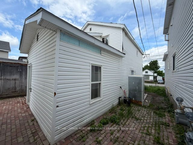 68 Father Costello Drive, Timmins, ON P0N 1G0 photo 4
