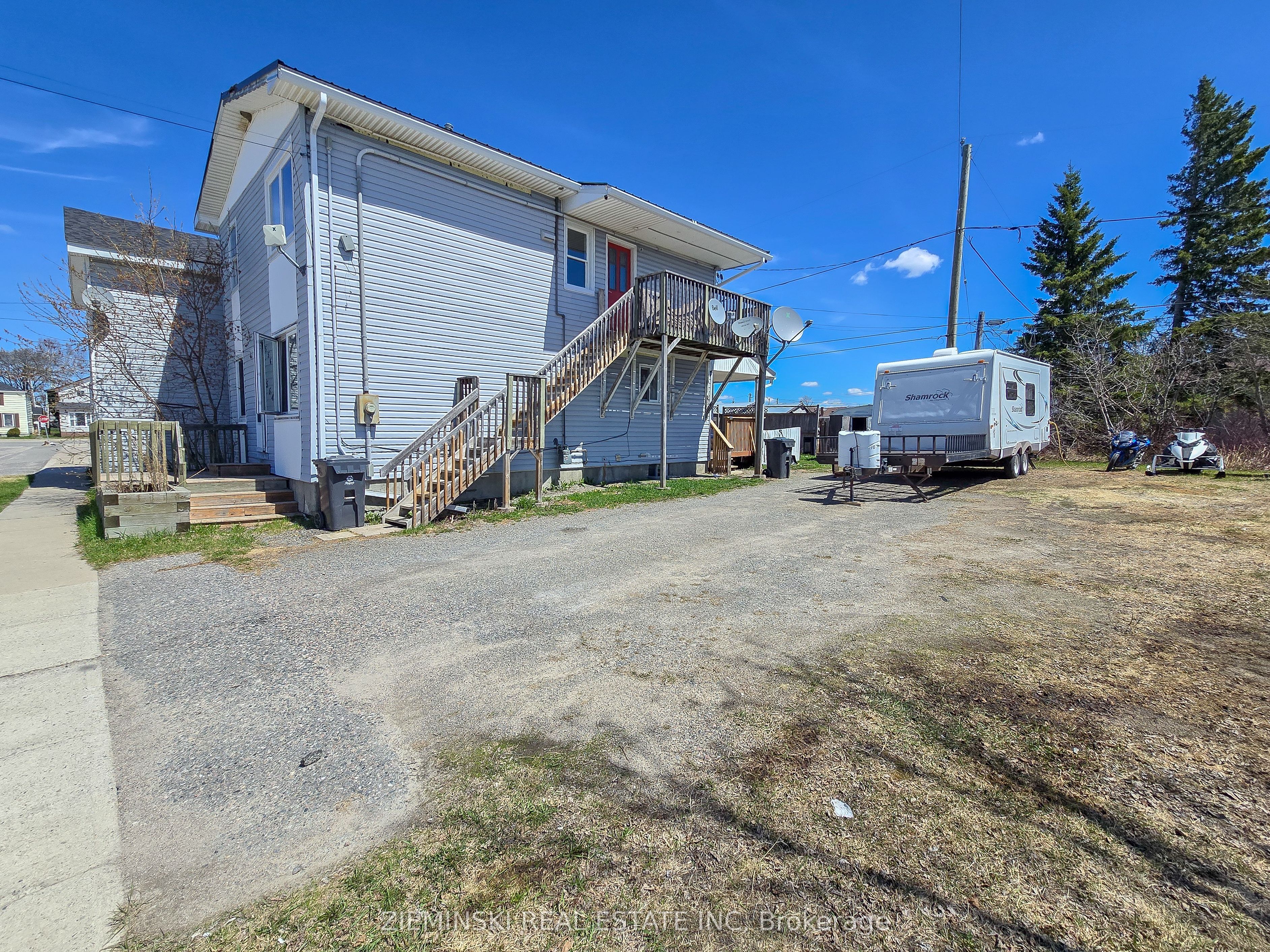 554 James Street, Iroquois Falls, ON P0K 1G0 photo 2
