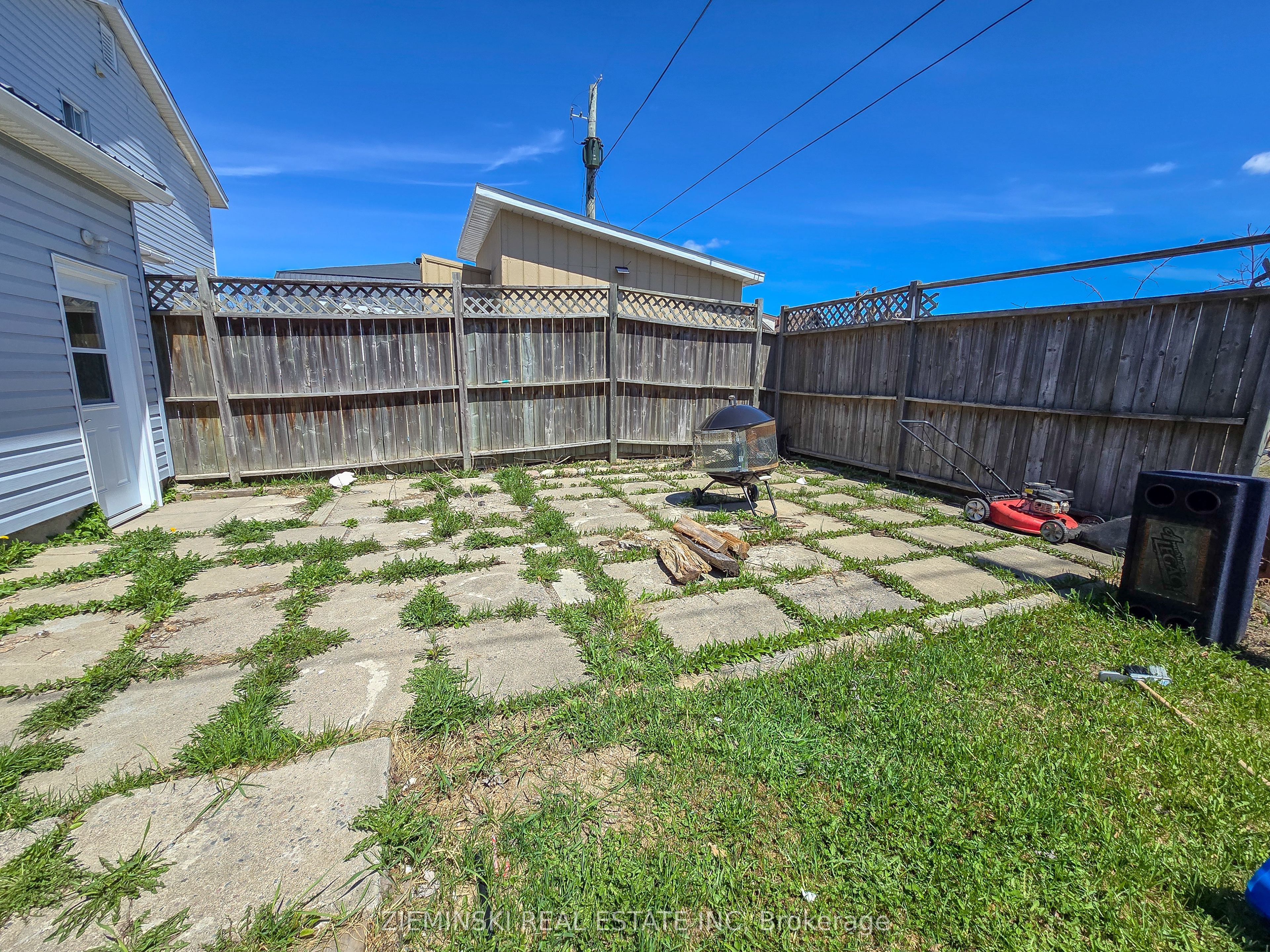 554 James Street, Iroquois Falls, ON P0K 1G0 photo 3