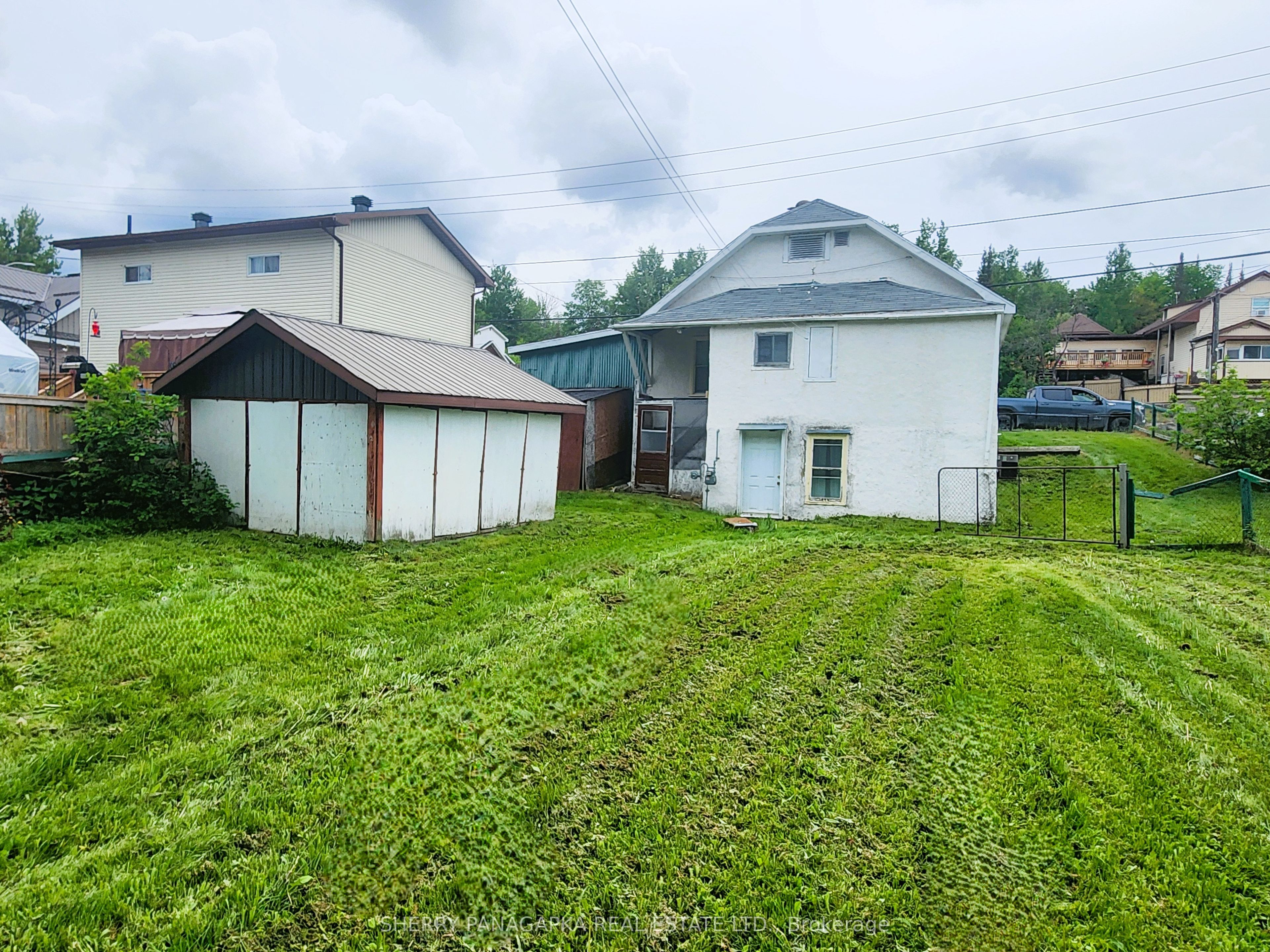 661 Government Road W, Kirkland Lake, ON P0K 1A0 photo 2