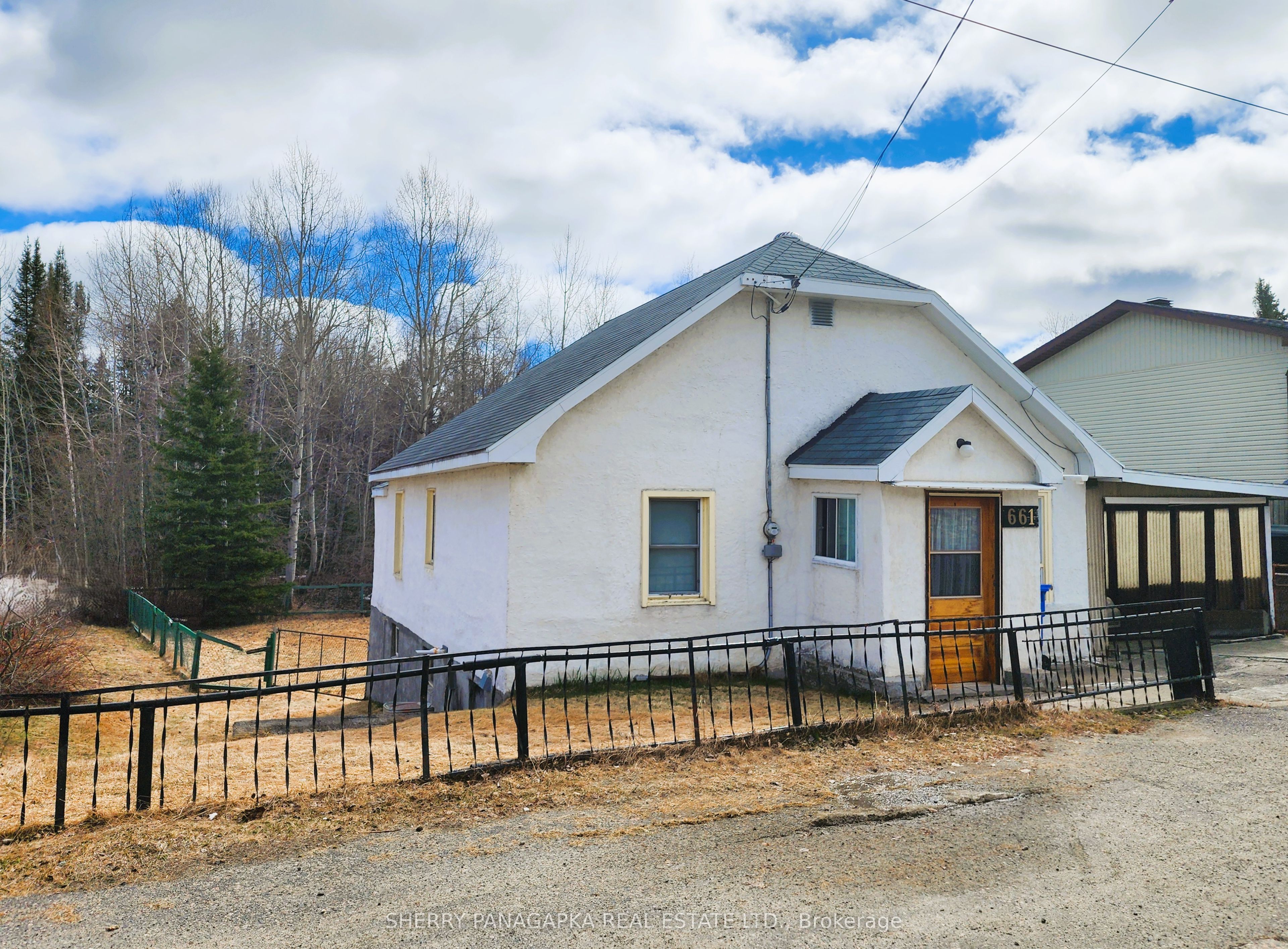 661 Government Road W, Kirkland Lake, ON P0K 1A0 photo 3