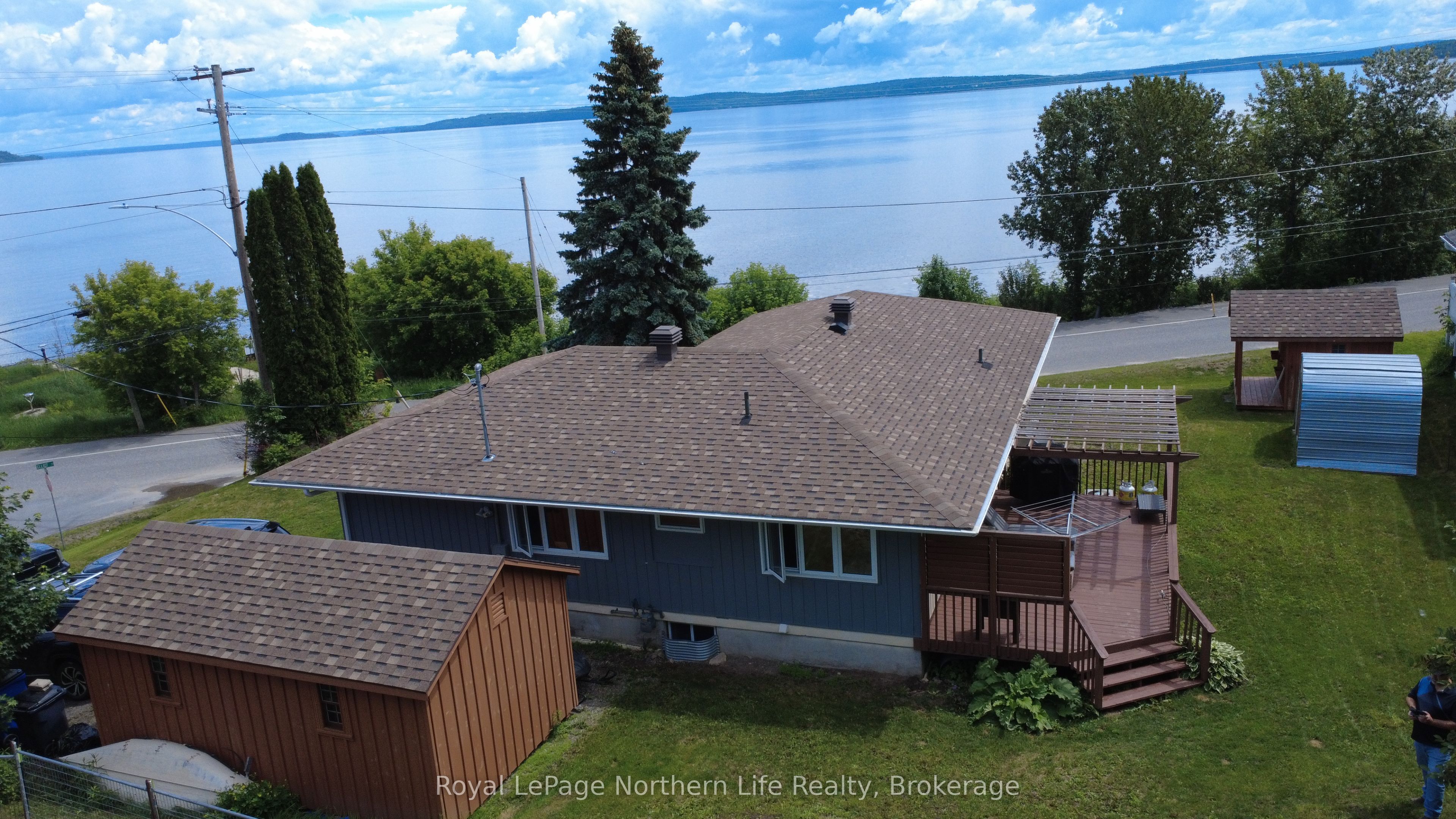 224 ELLIOTT Street, Temiskaming Shores, ON P0J 1K0 photo 3