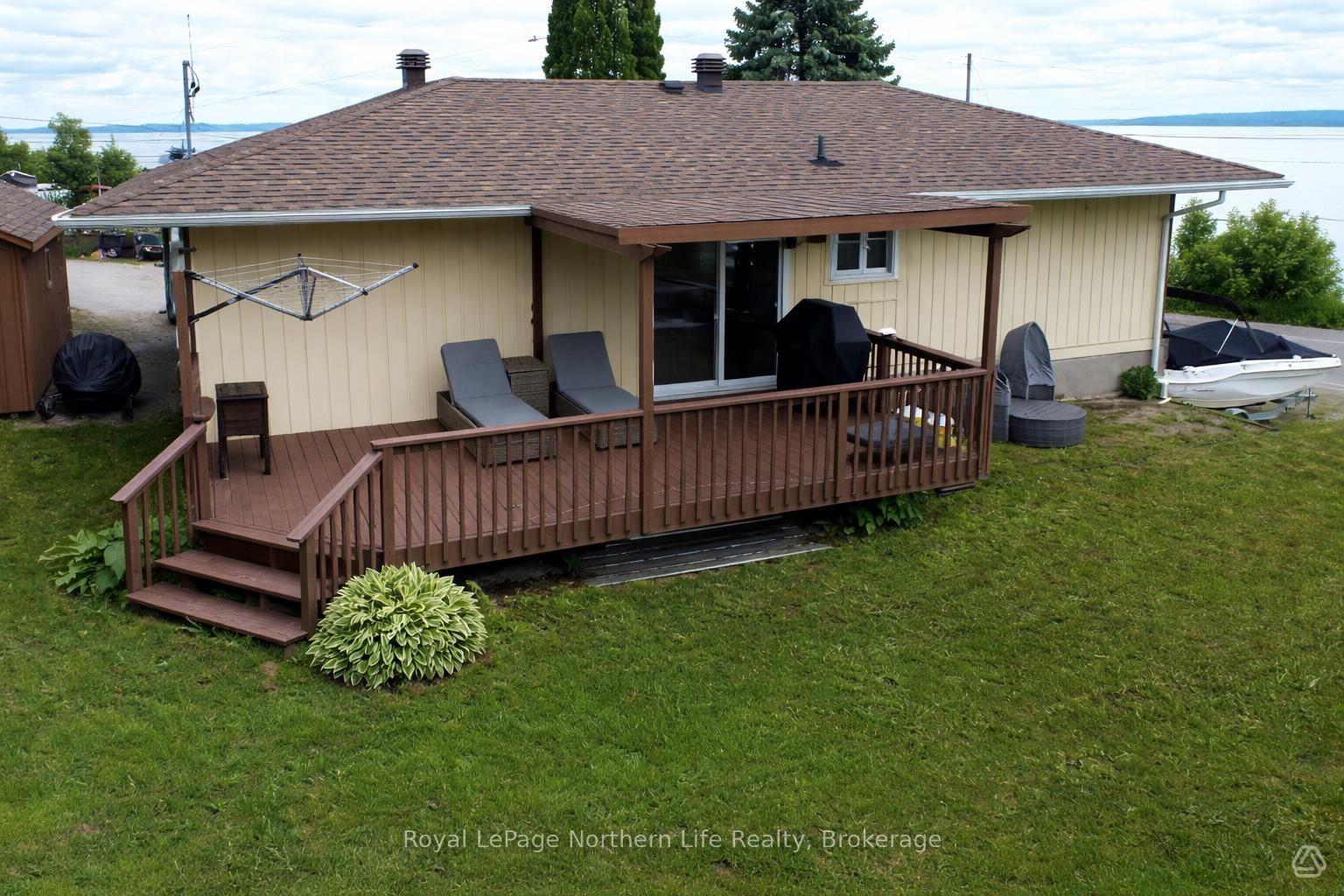 224 ELLIOTT Street, Temiskaming Shores, ON P0J 1K0 photo 4