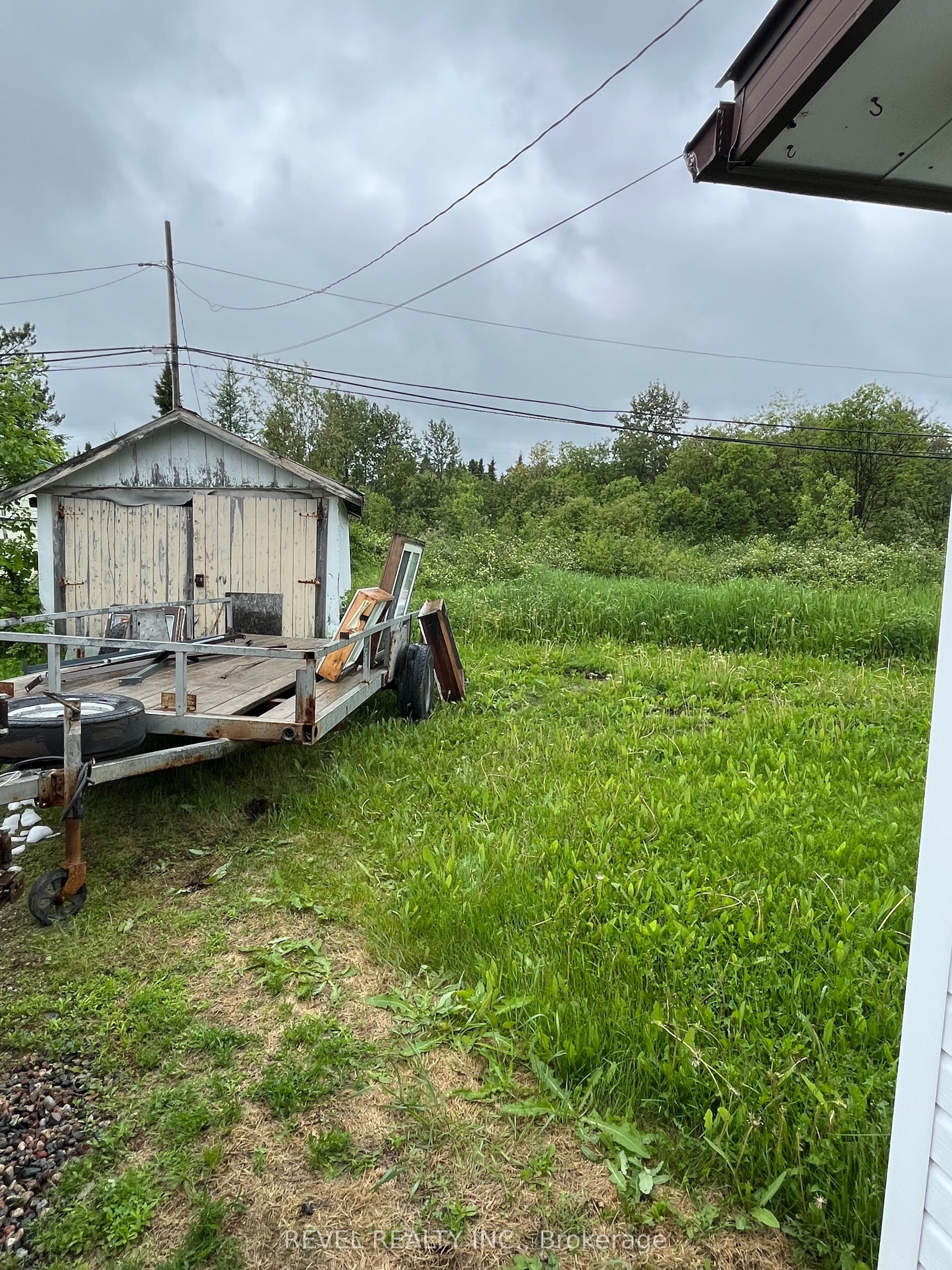 711 Victoria Road, Iroquois Falls, ON P0K 1G0 photo 4